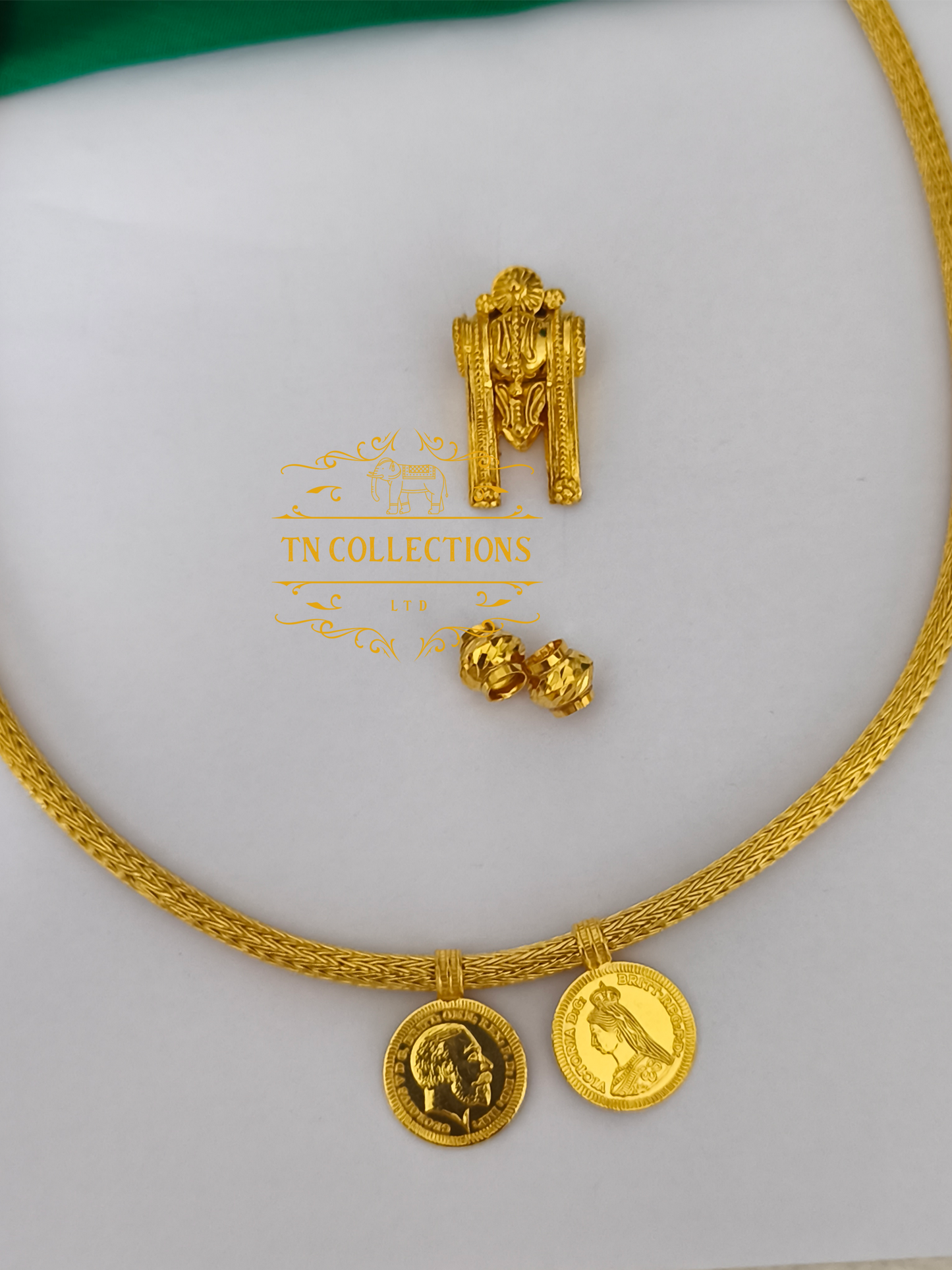 22ct Gold Plated Traditional Hindu Thalikodi with Kombu thali & Coins (15-19 Pawn thickness)