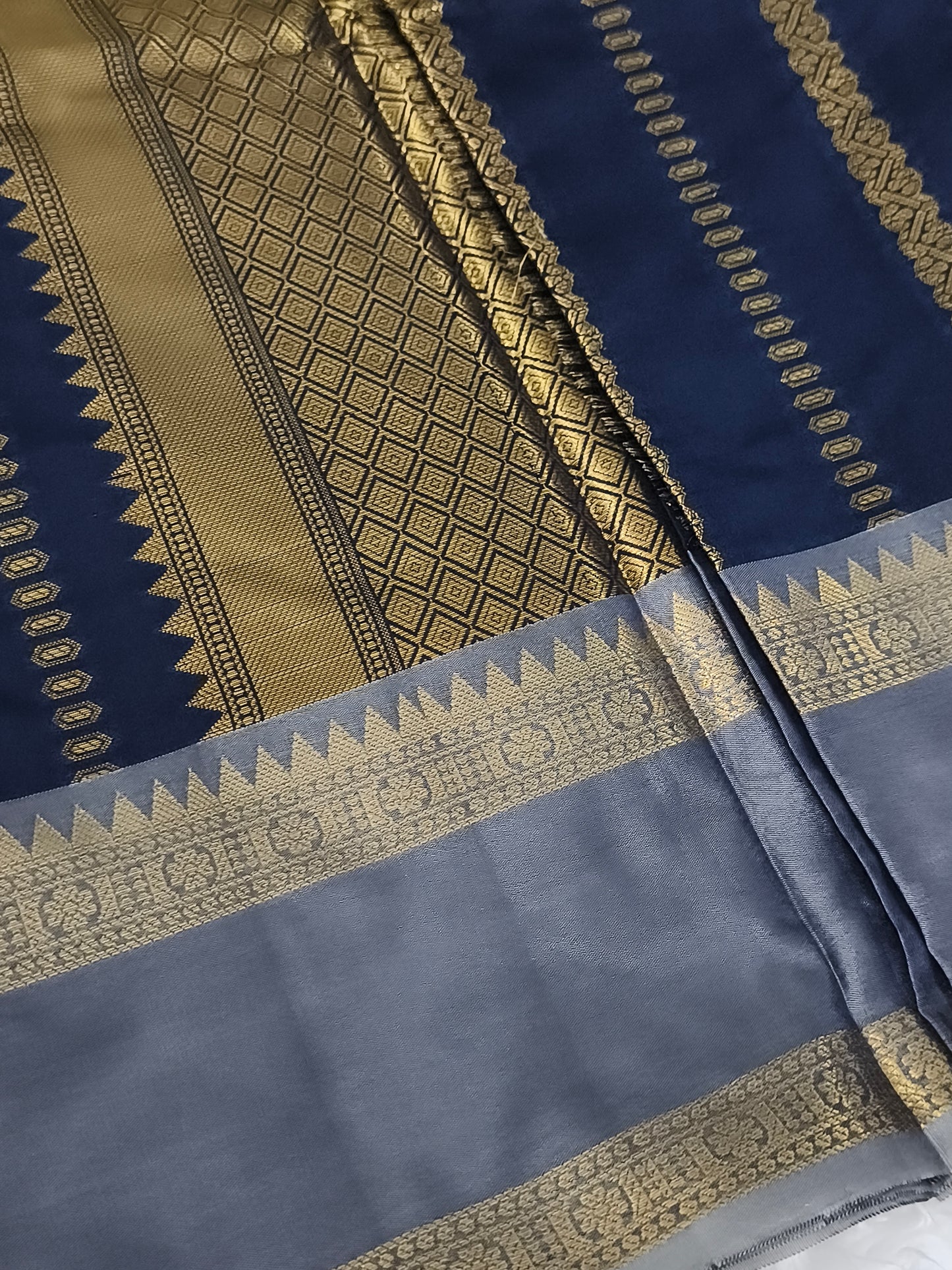 Semi Soft Silk Saree (Navy Blue)