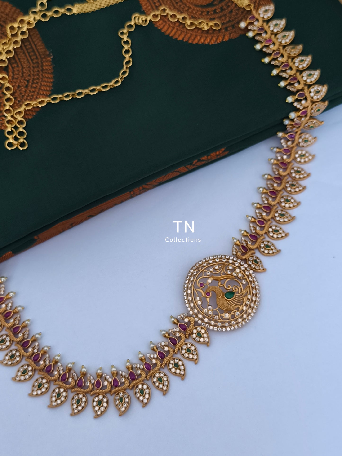 Matte Finish Kemp Stone Hip Chain