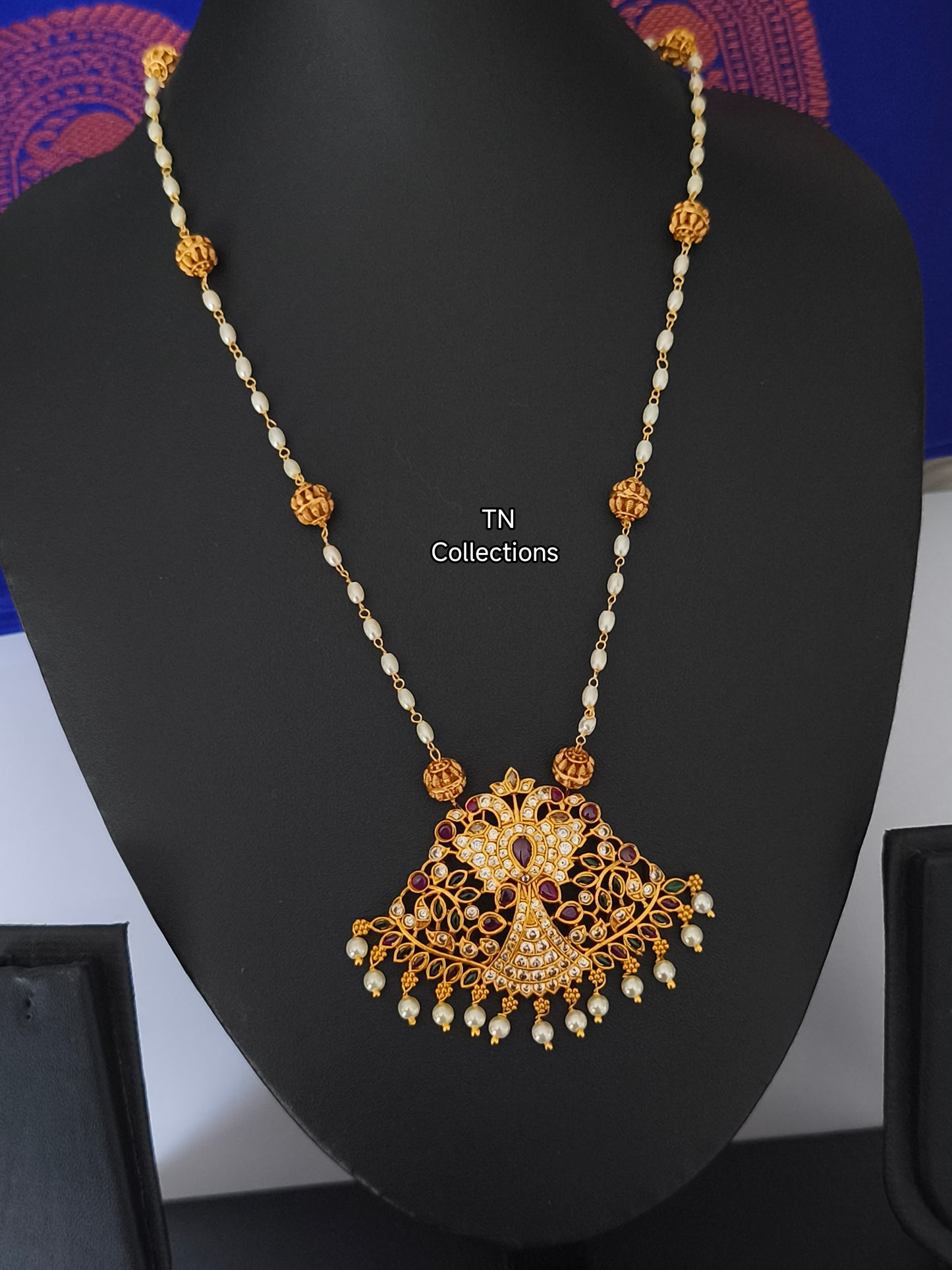 Matte Finish Pearl Necklace