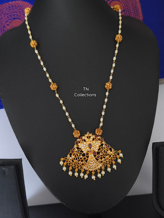 Matte Finish Pearl Necklace