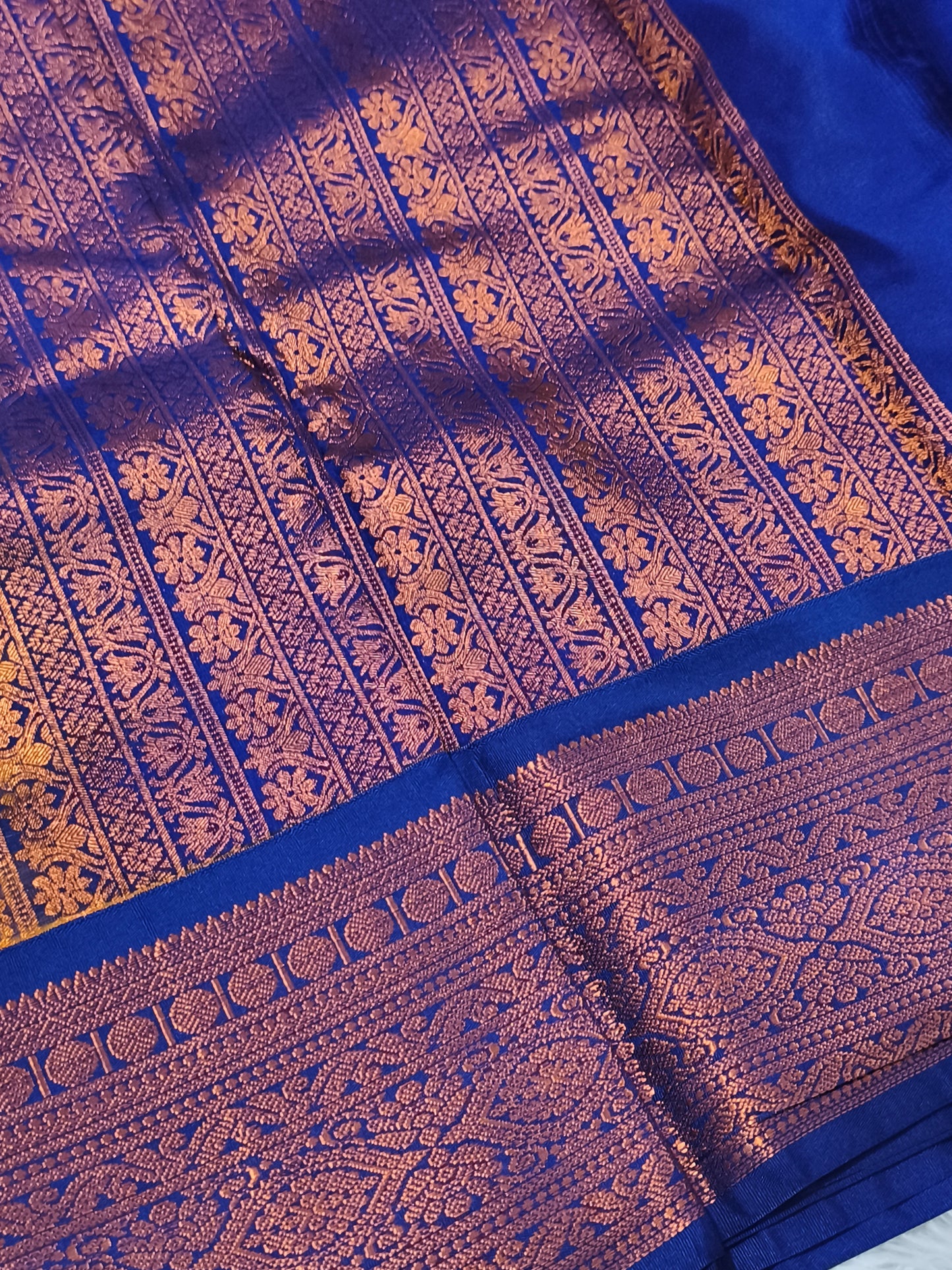 Premium Korvai soft silk saree with contrast blouse