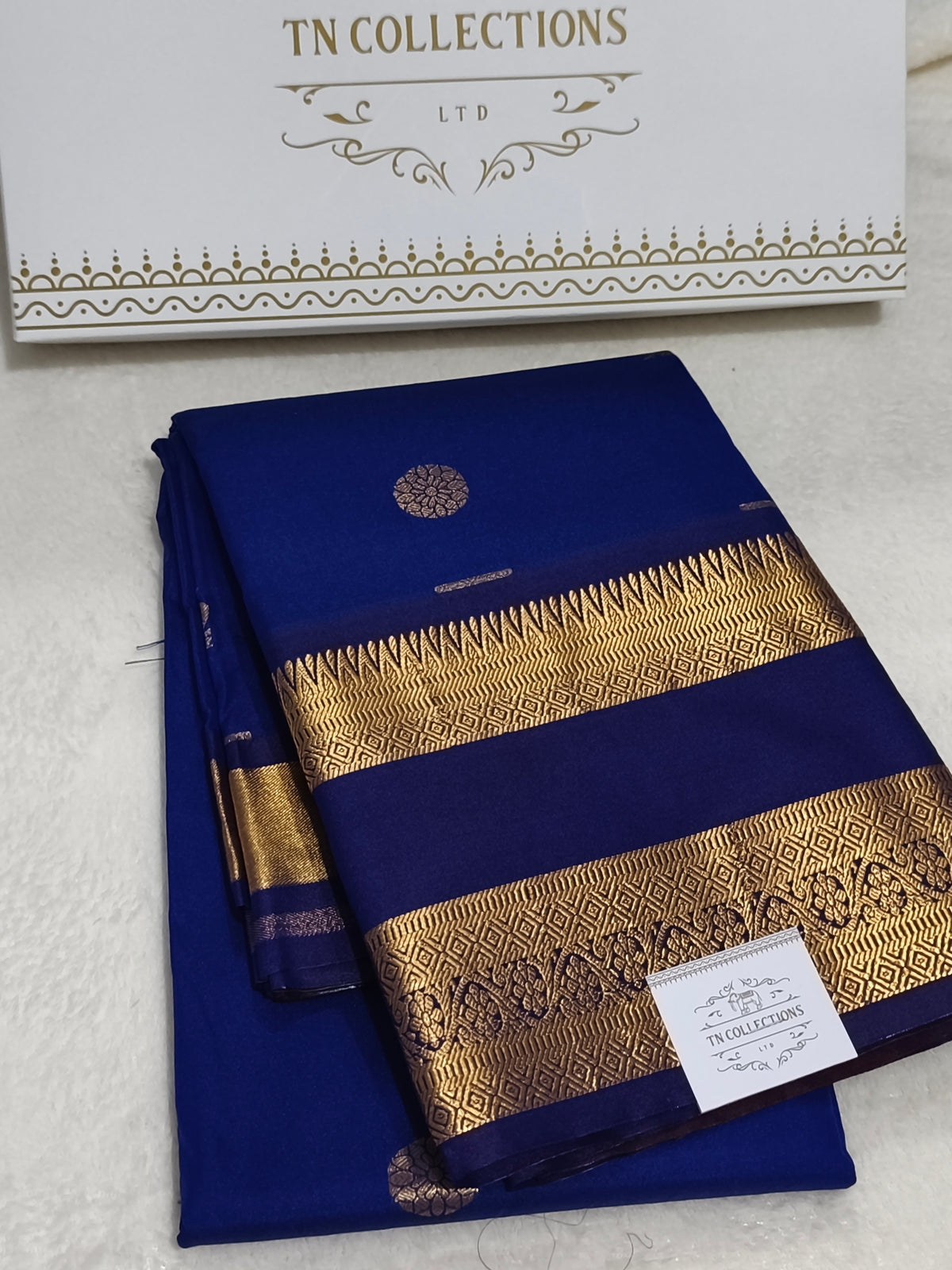 Trendy Semi Soft Silk Saree with contrast blouse and rich pallu