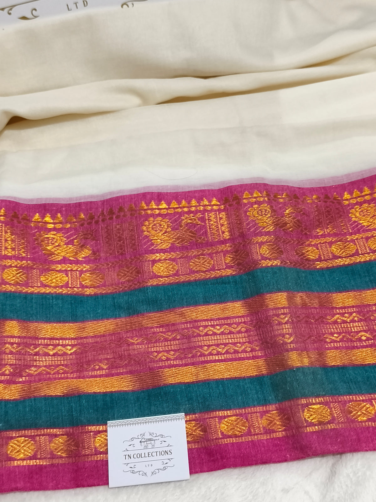 Kerala Special Mul Cotton Saree with Kanchi Border
