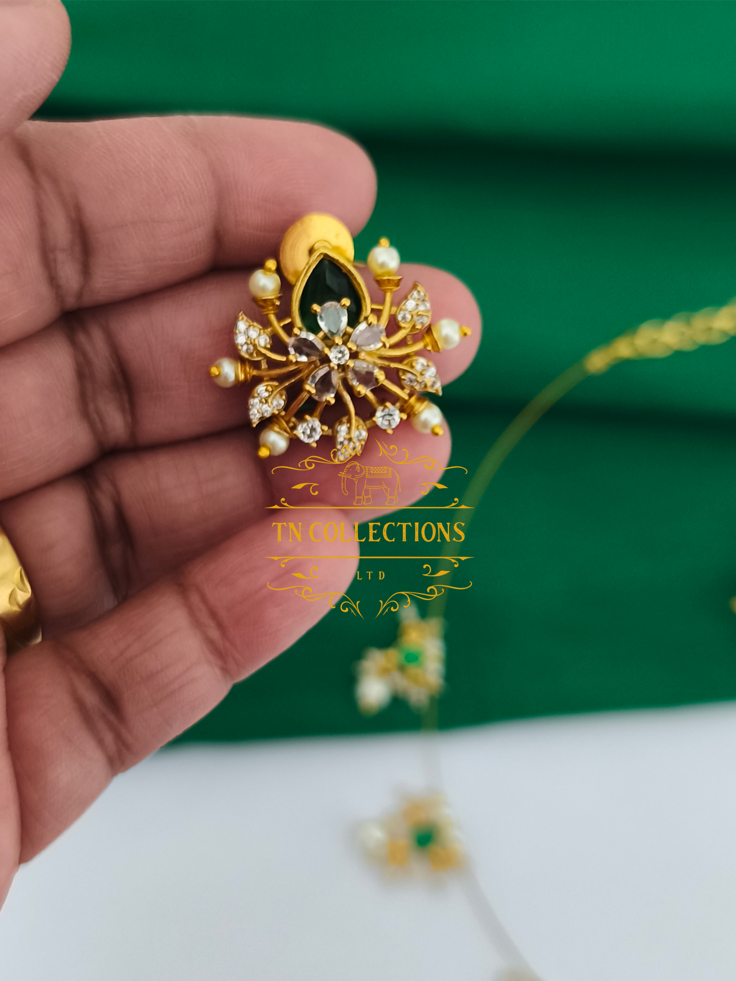 Premium  Ad Stone Invisible Necklace Set