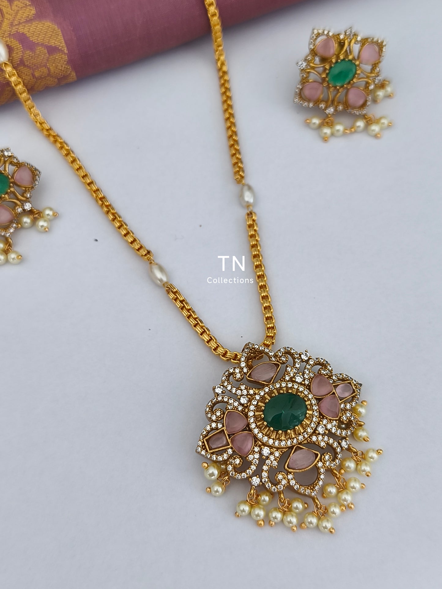 Simple and elegant Pendant Set with Pearl chain