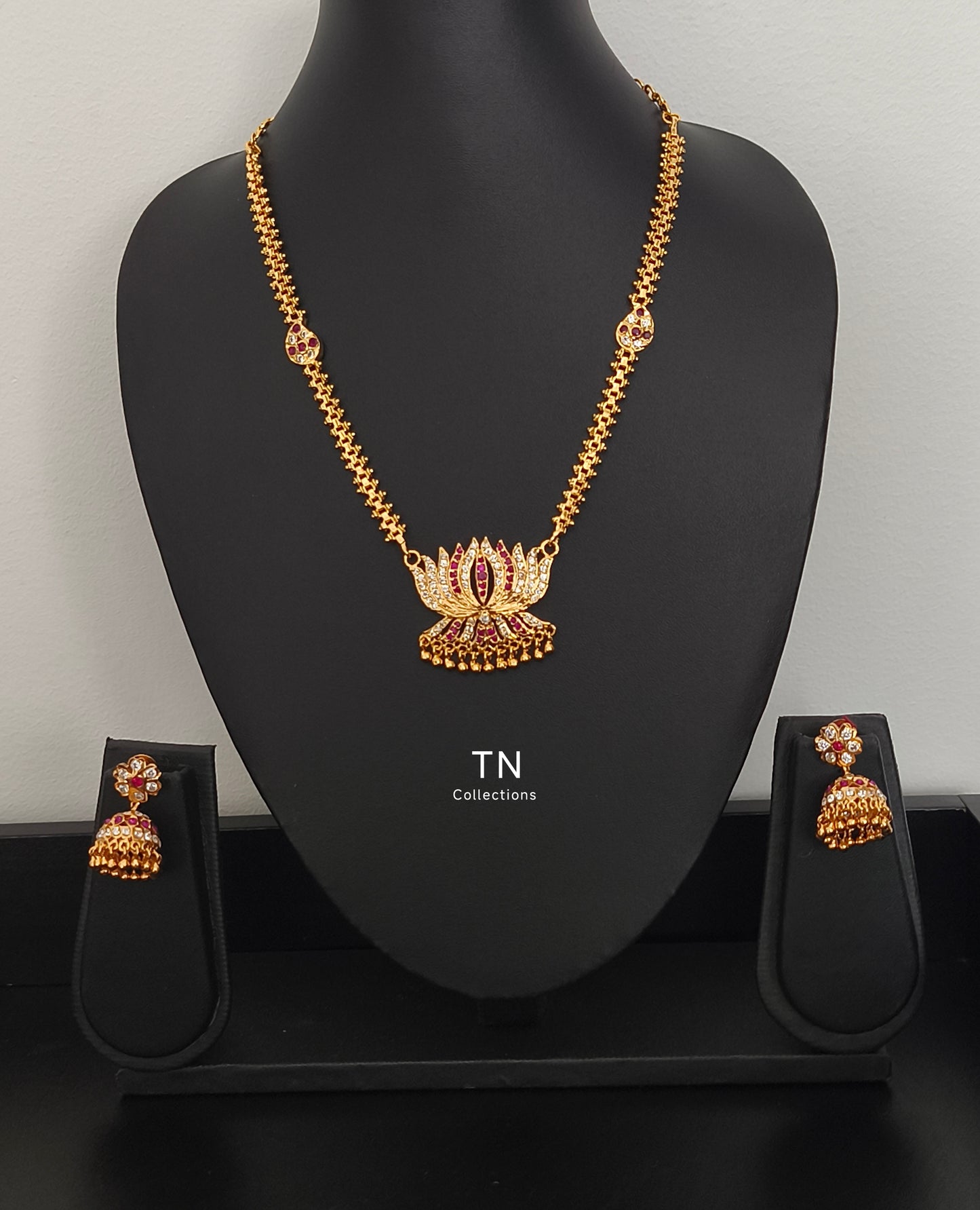 Micro gold plated Lotus Necklace with earrings