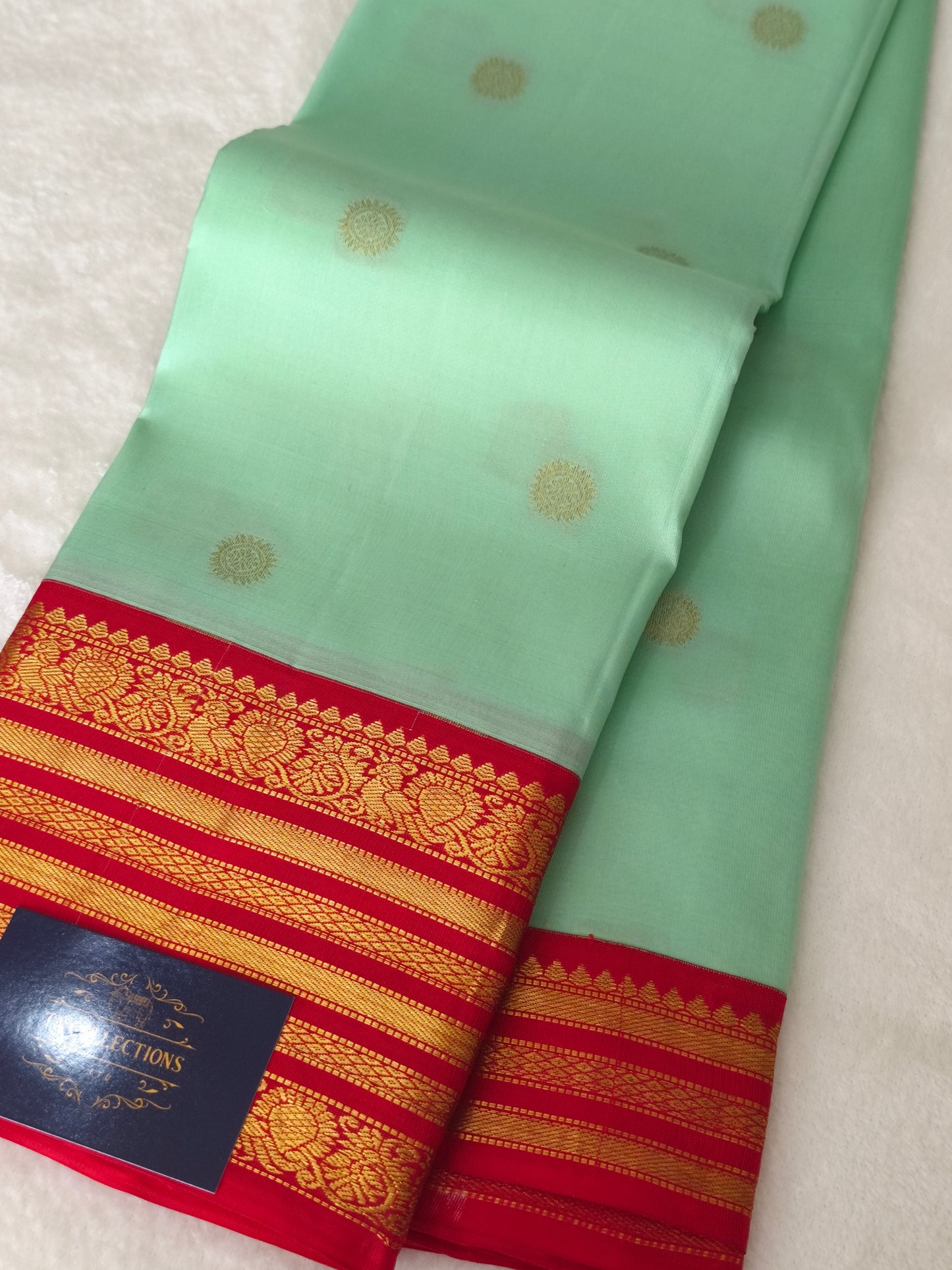 Pure handloom Kanchipuram Silk Saree (Pista Green)