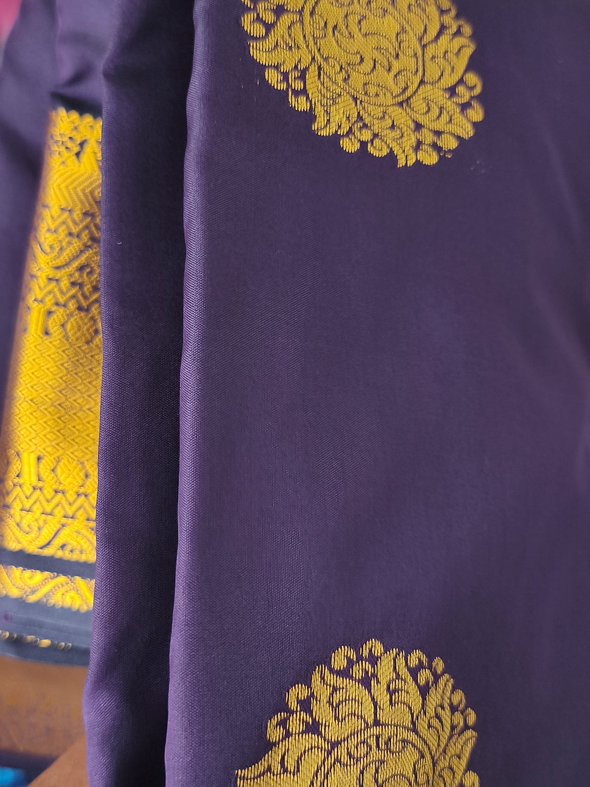 Dual shade Kanchi Soft Silk Saree( Deep Plum/Aubergine)