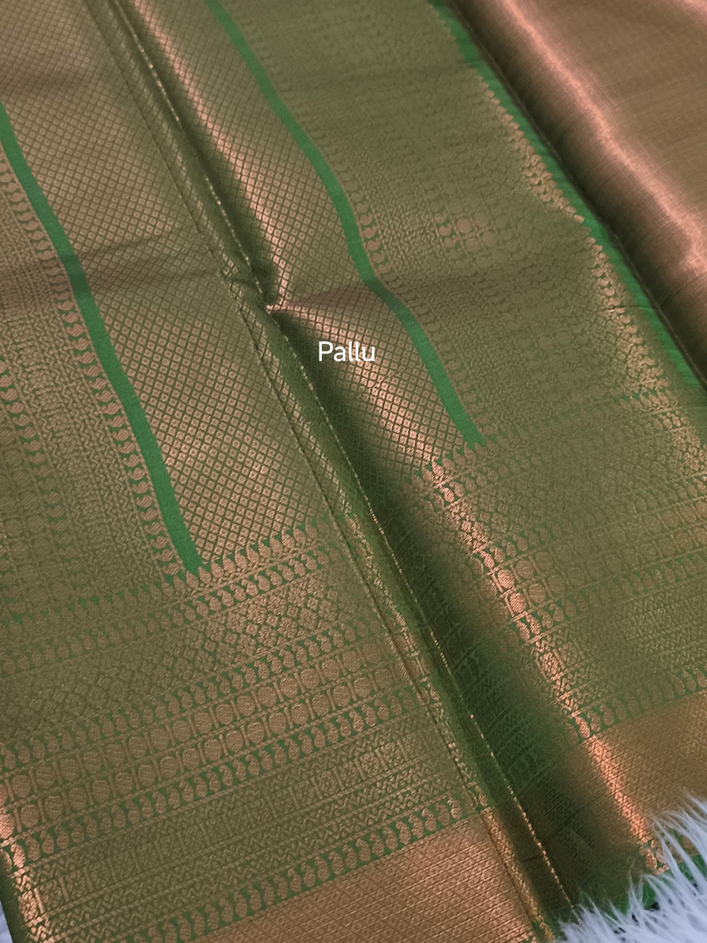 Kanchi Tissue Silk Saree (Olive Green)