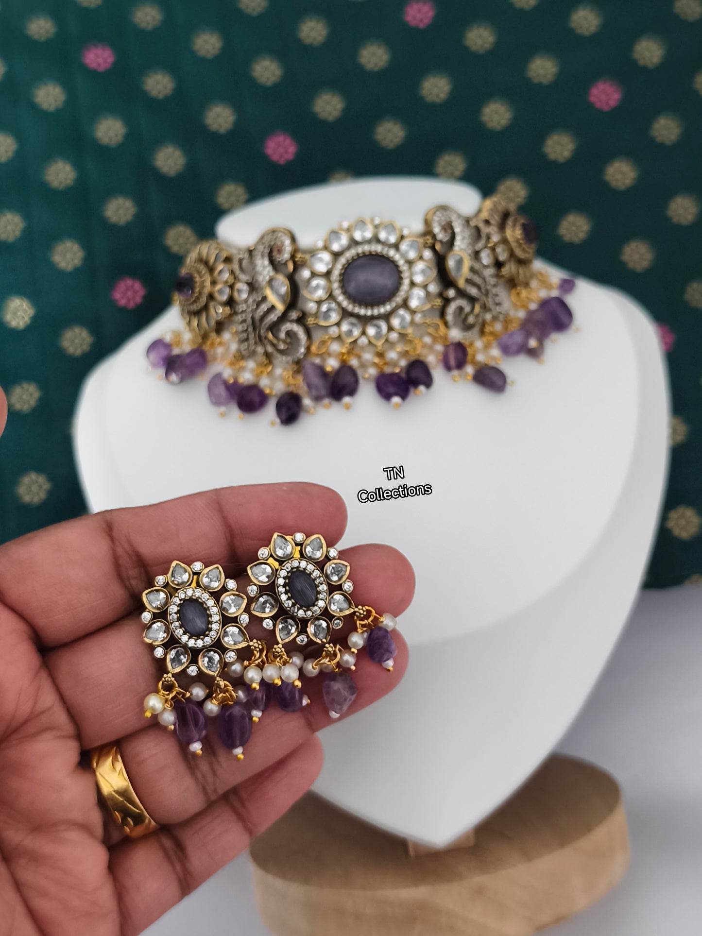 Unique Trendy Choker Set