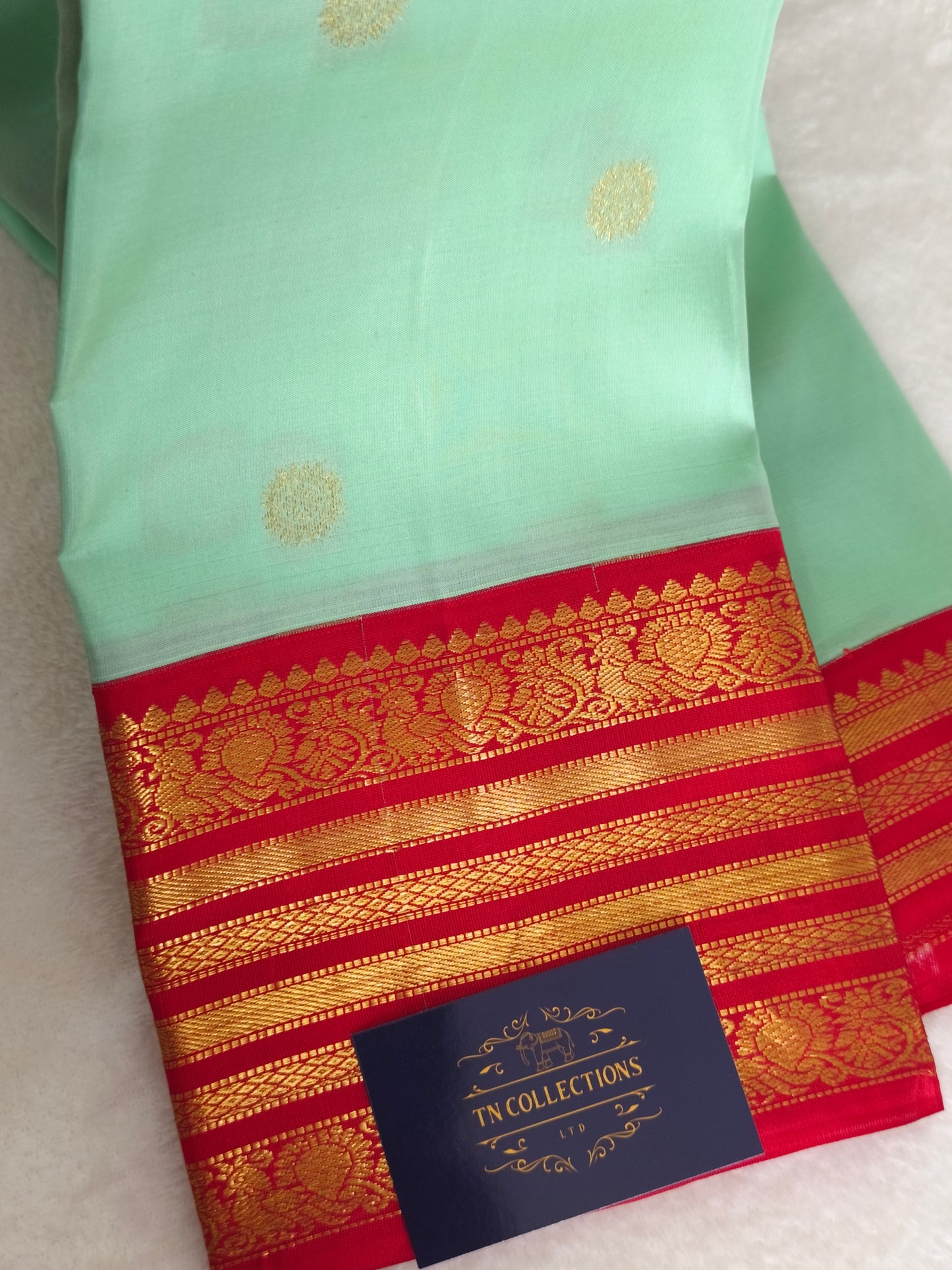 Pure handloom Kanchipuram Silk Saree (Pista Green)