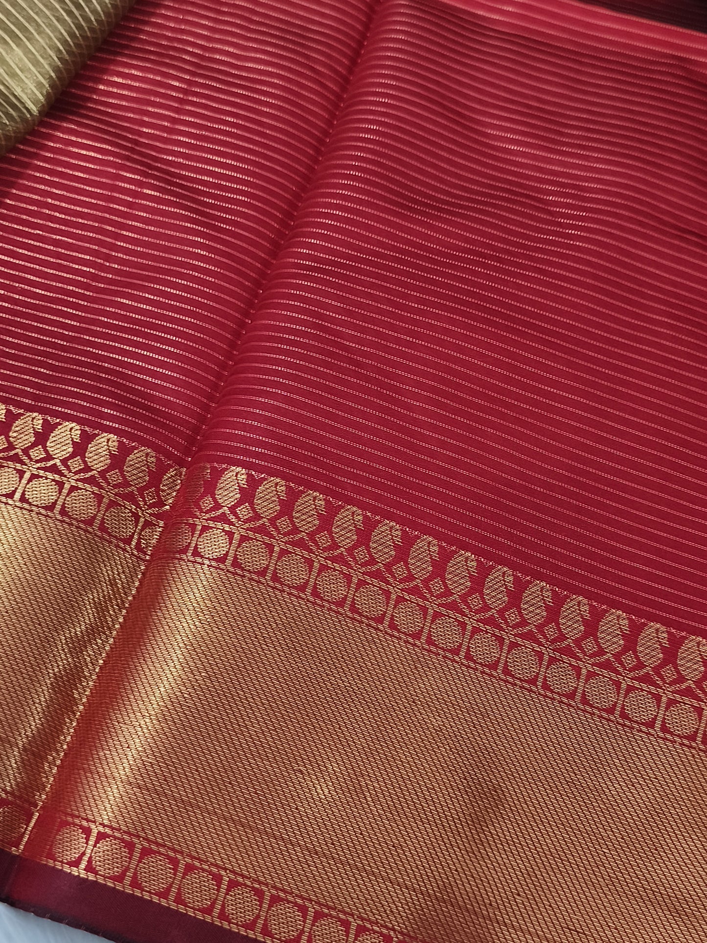 Trendy Small Checked Kanjivaram silk saree