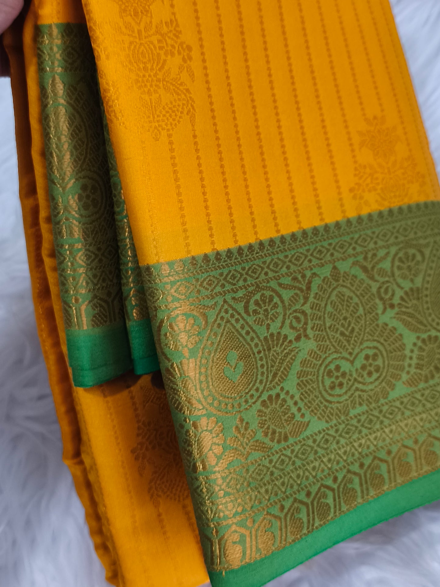 Vairaoosi Soft Silk Saree (Yellow)