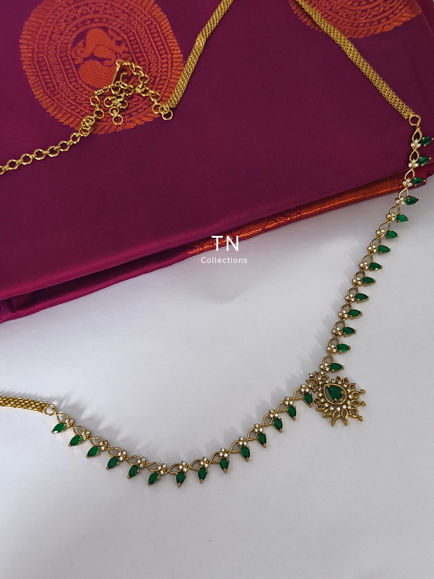 Antique Matte Finish Simple Hip chain (Green)