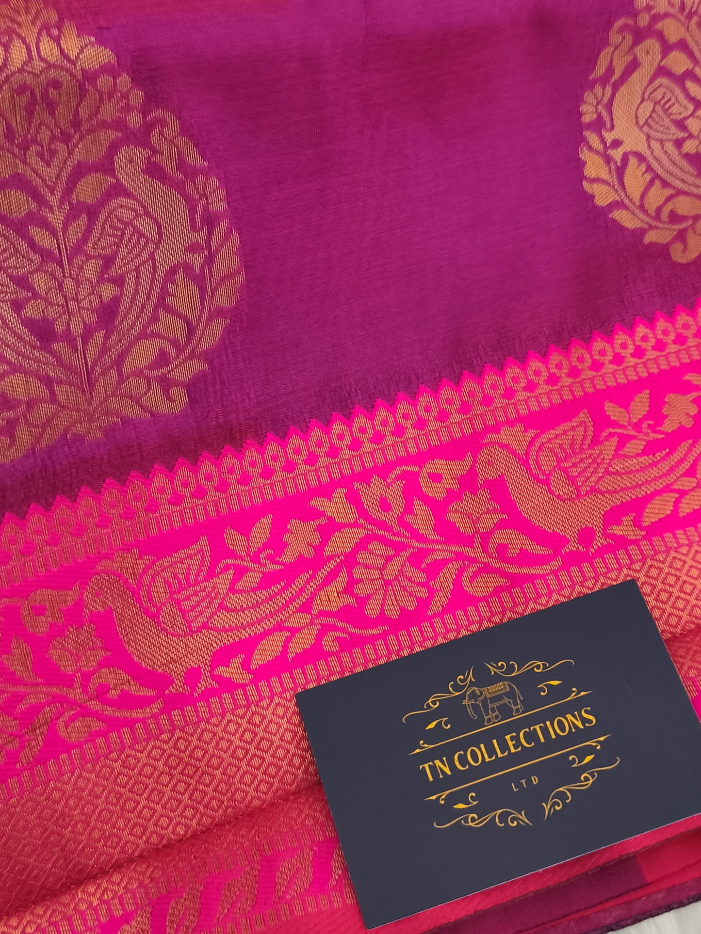 Dual shaded Soft Kanjivaram Silk Saree with contrast blouse and rich pallu Indian women's wear