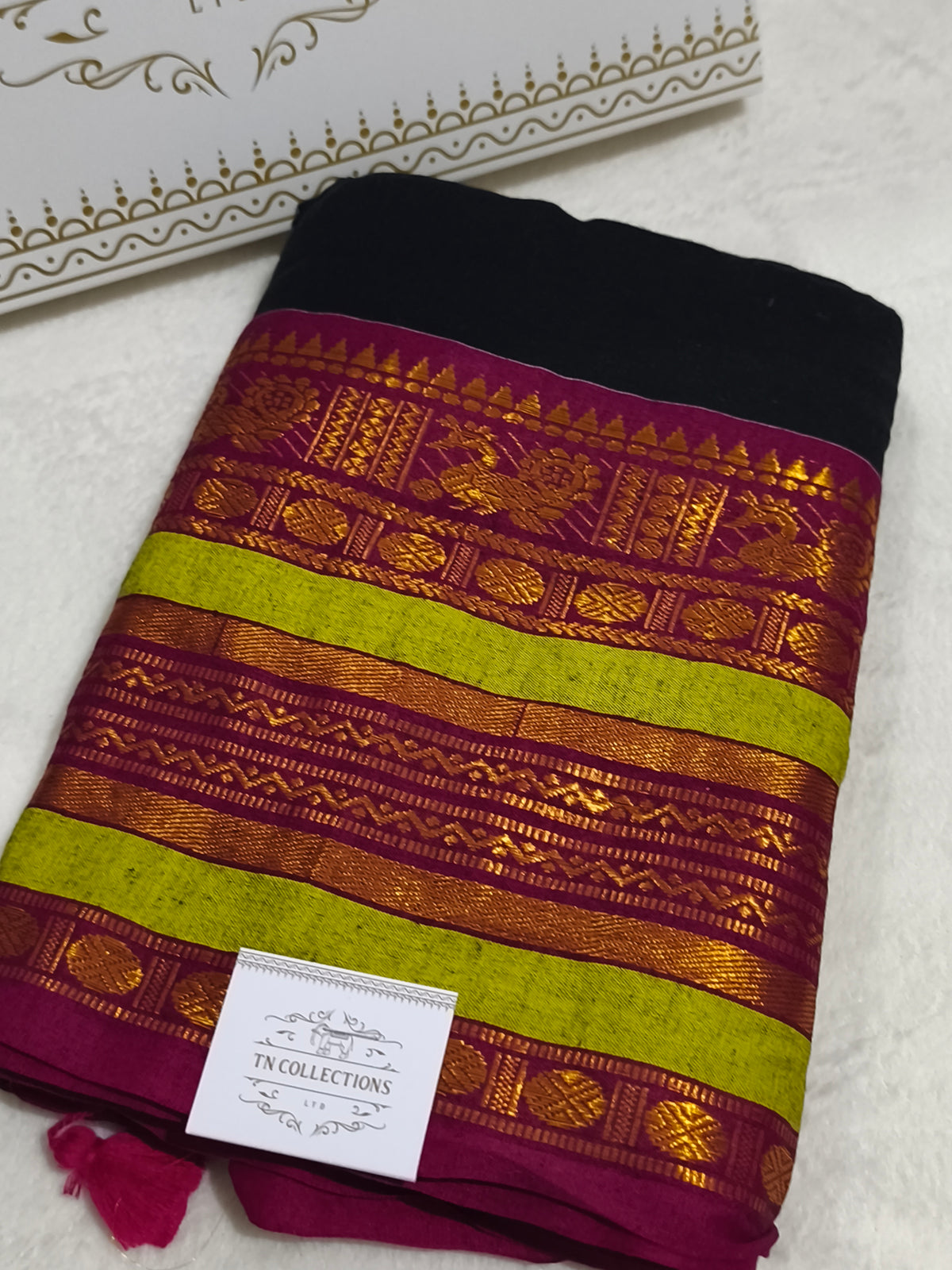 Kerala Special Mul Cotton Saree with Kanchi Border