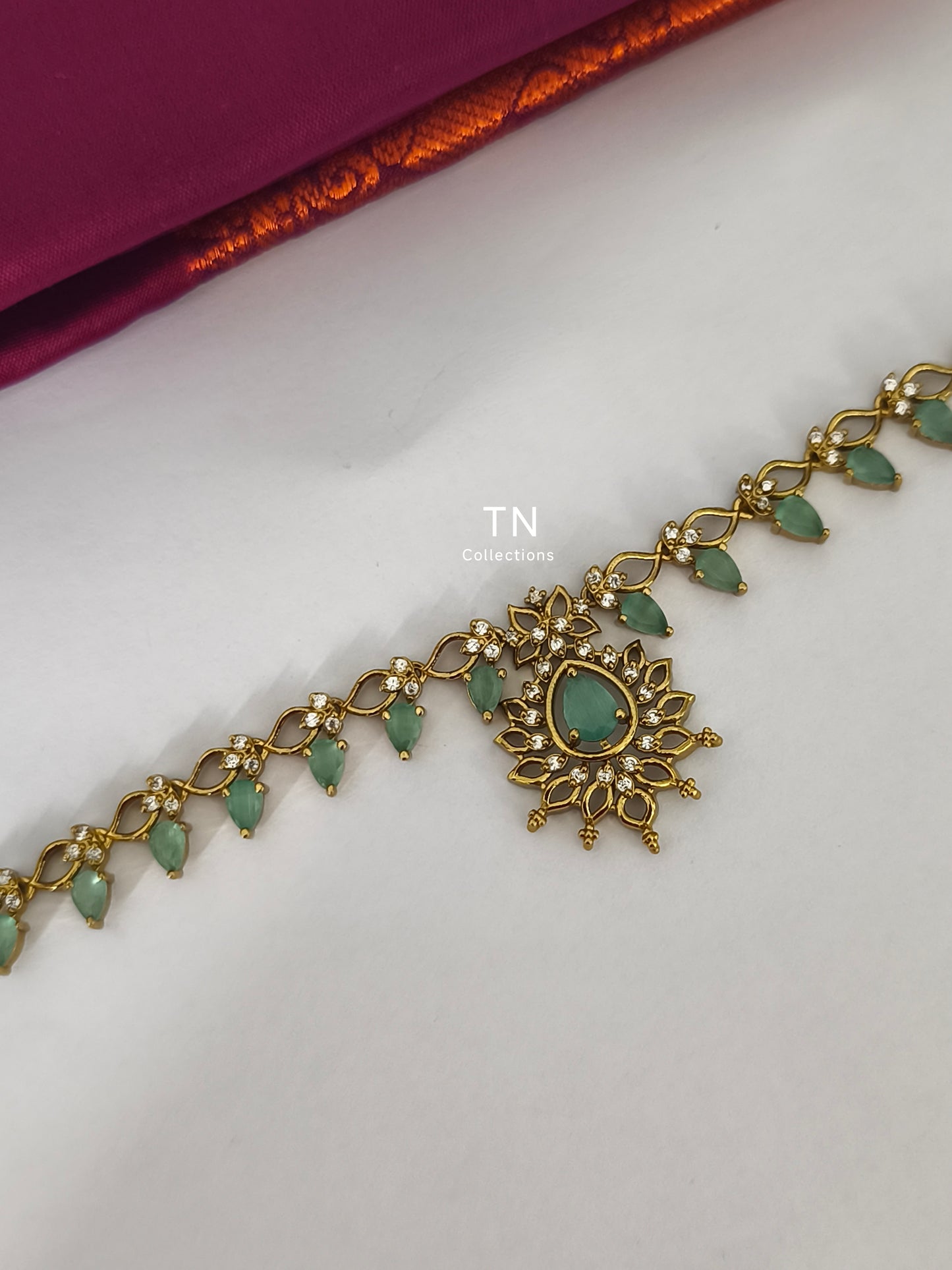 Antique Matte Finish Simple Hip Chain