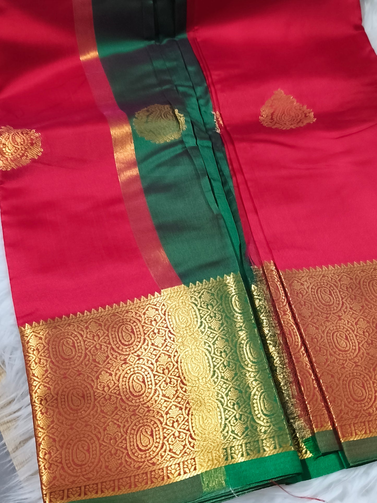 Luxury Semi Soft Silk Saree (Red)