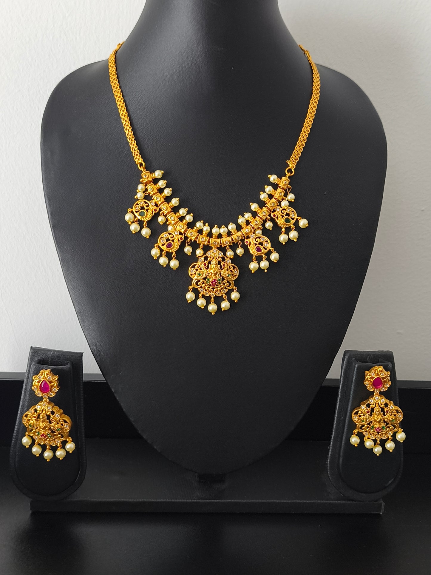 Matte Finish Necklace set