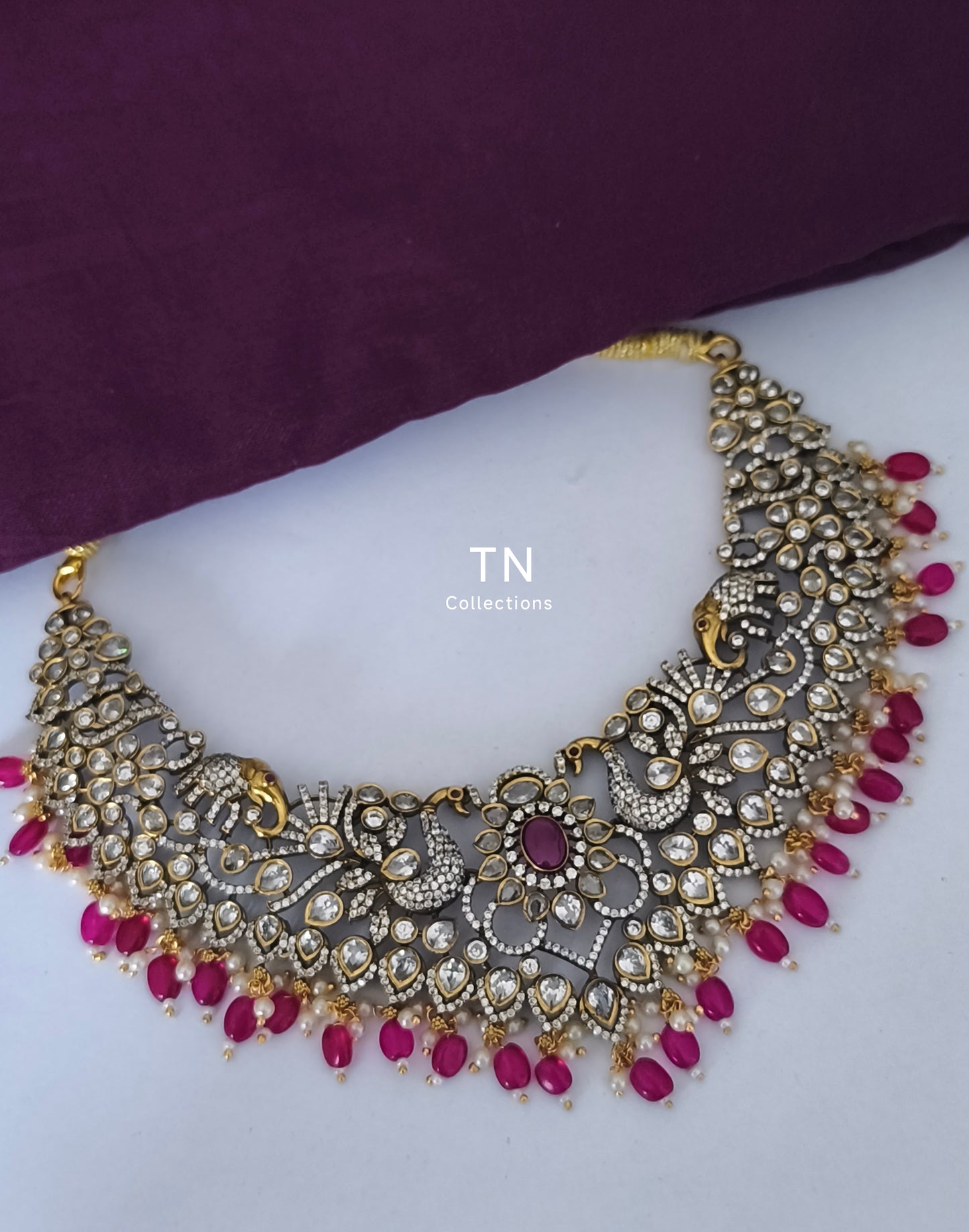 Victoria Finish Choker Necklace Set (Rani Pink)