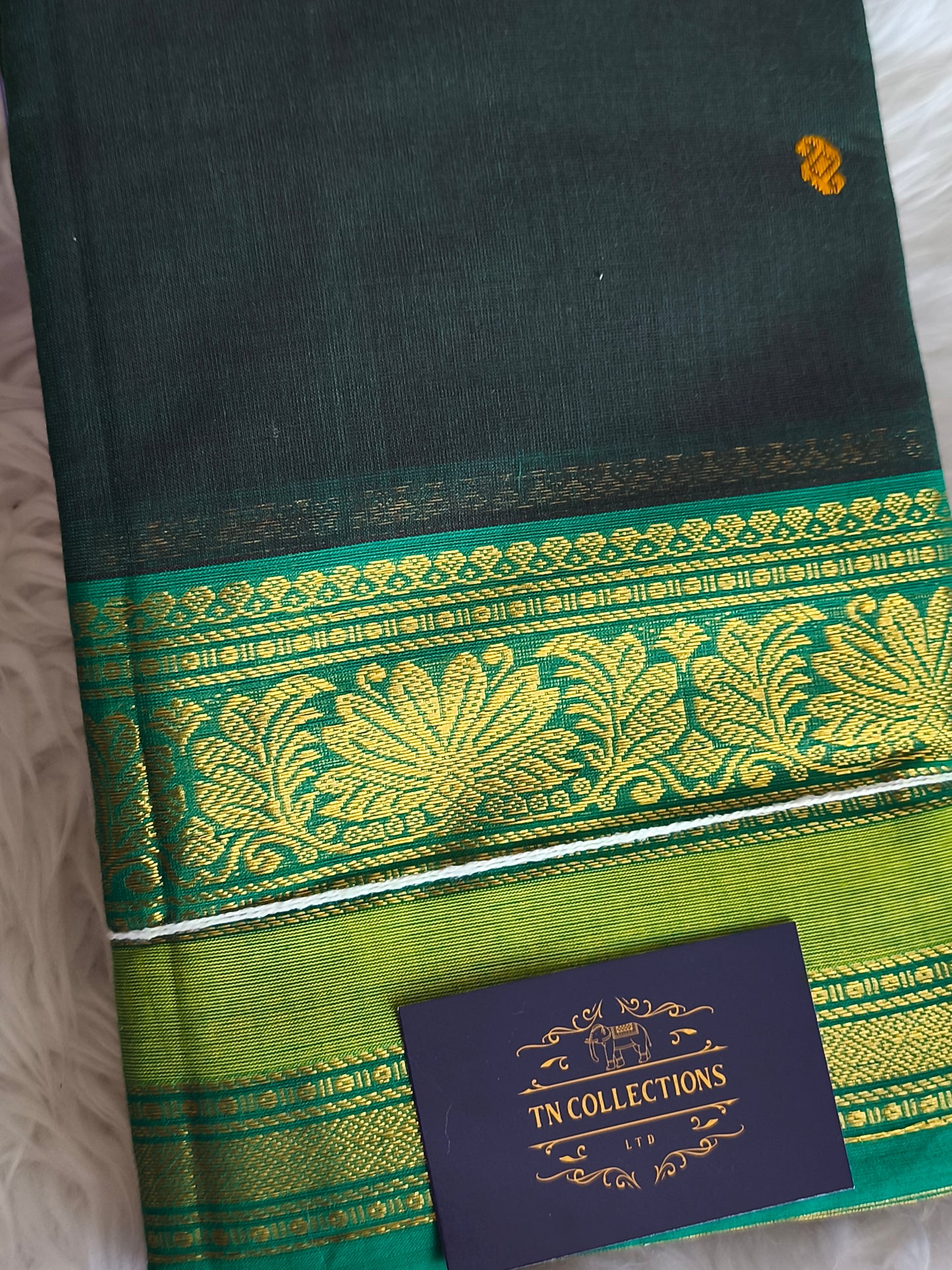 Pure handloom kanchi cotton saree (Dark Bottle Green)