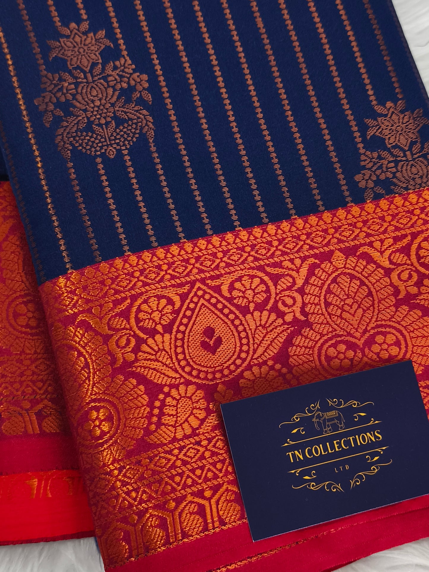 Vairaoosi Soft Silk Saree (Navy Blue)