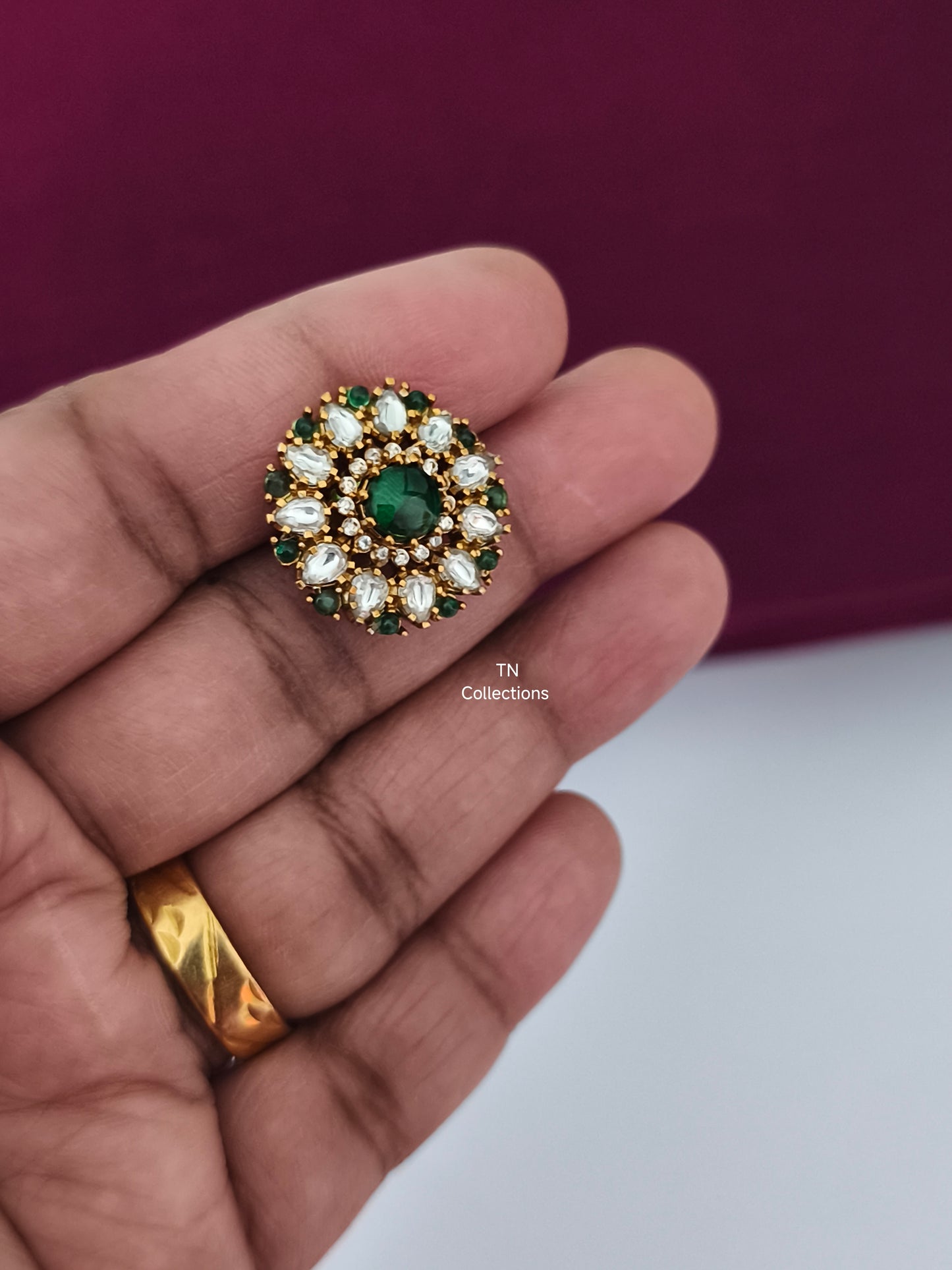 Emerald Green Kundan stone Earring Stud