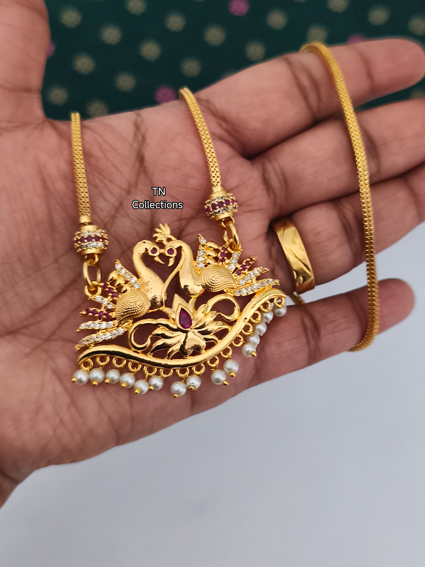 Simple Peacock Design Pendant with chain
