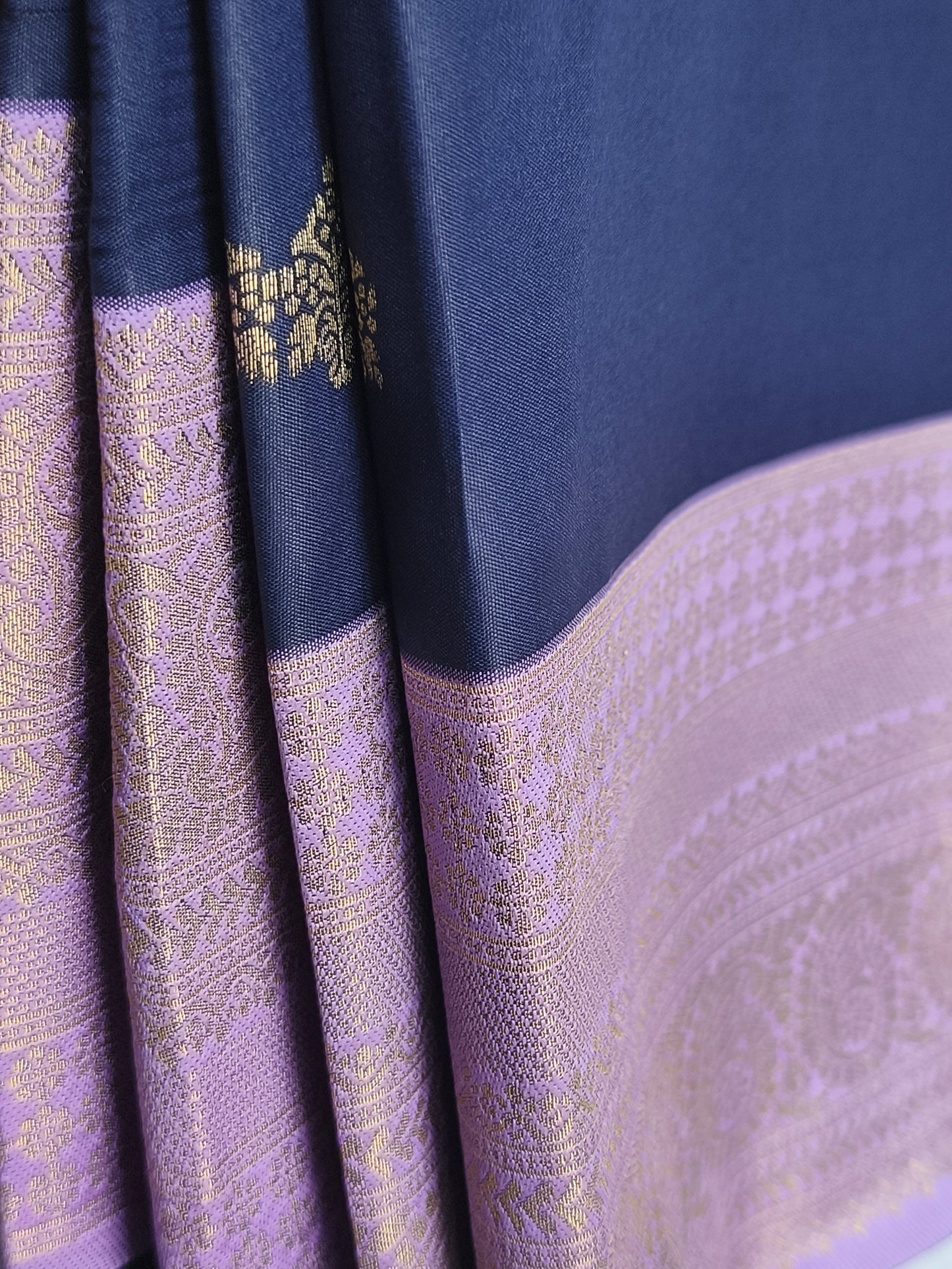 Kanchi Soft Silk Saree with contrast blouse and rich pallu Navy blue with lavender