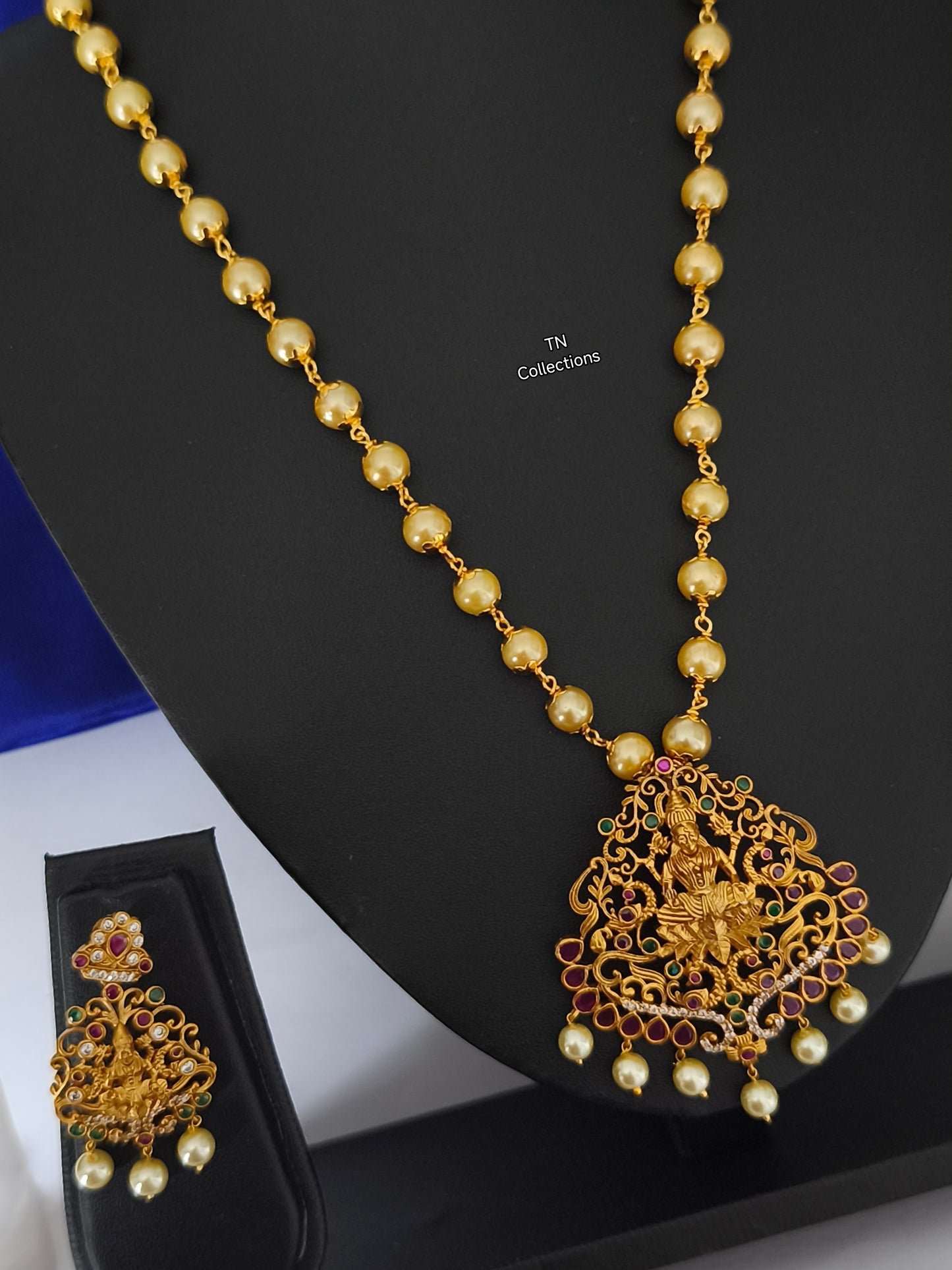 Matte Finish Luxmi Pearl Necklace Set