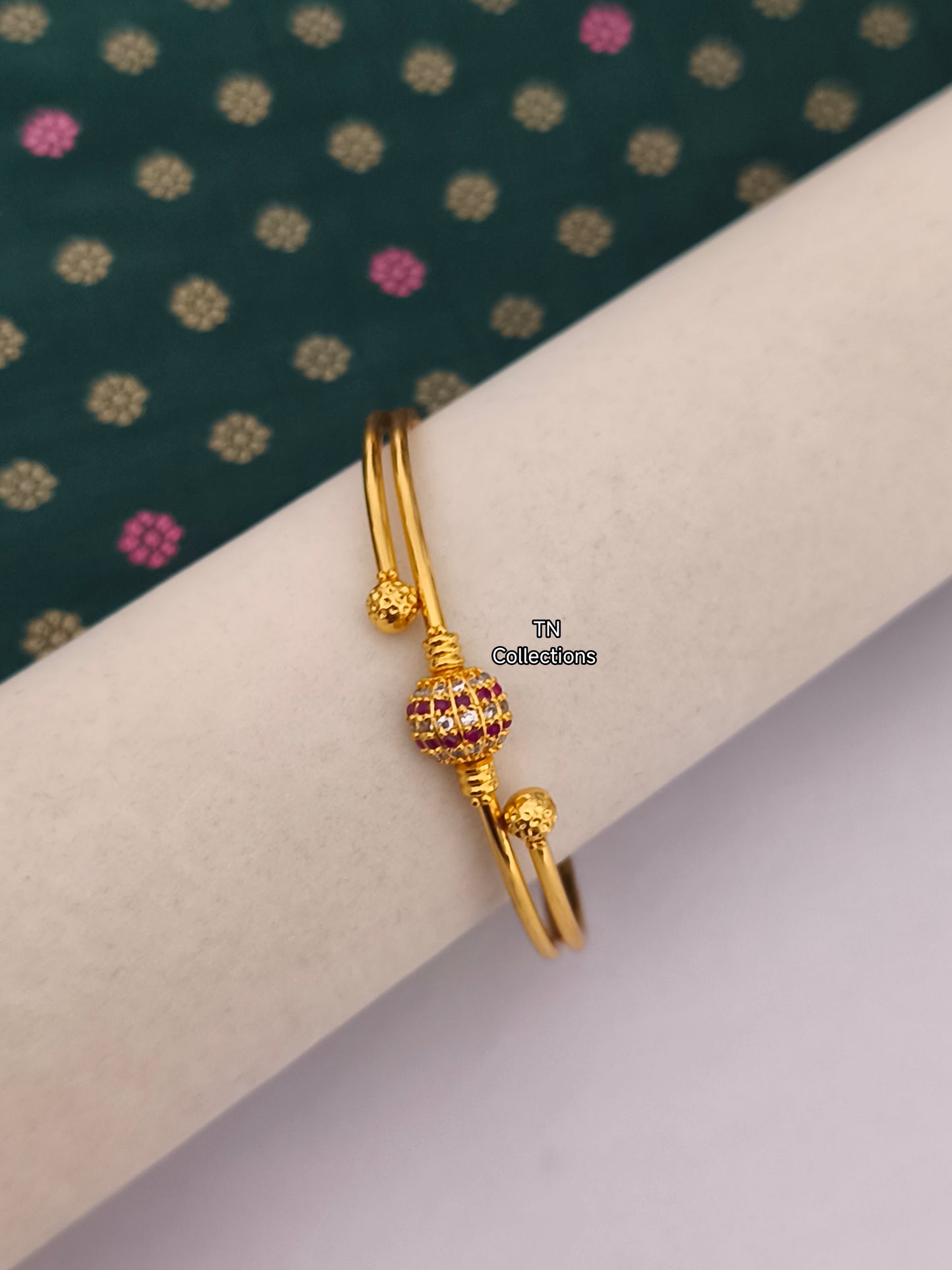 Micro gold plated SINGLE Bangle (Ruby & white)
