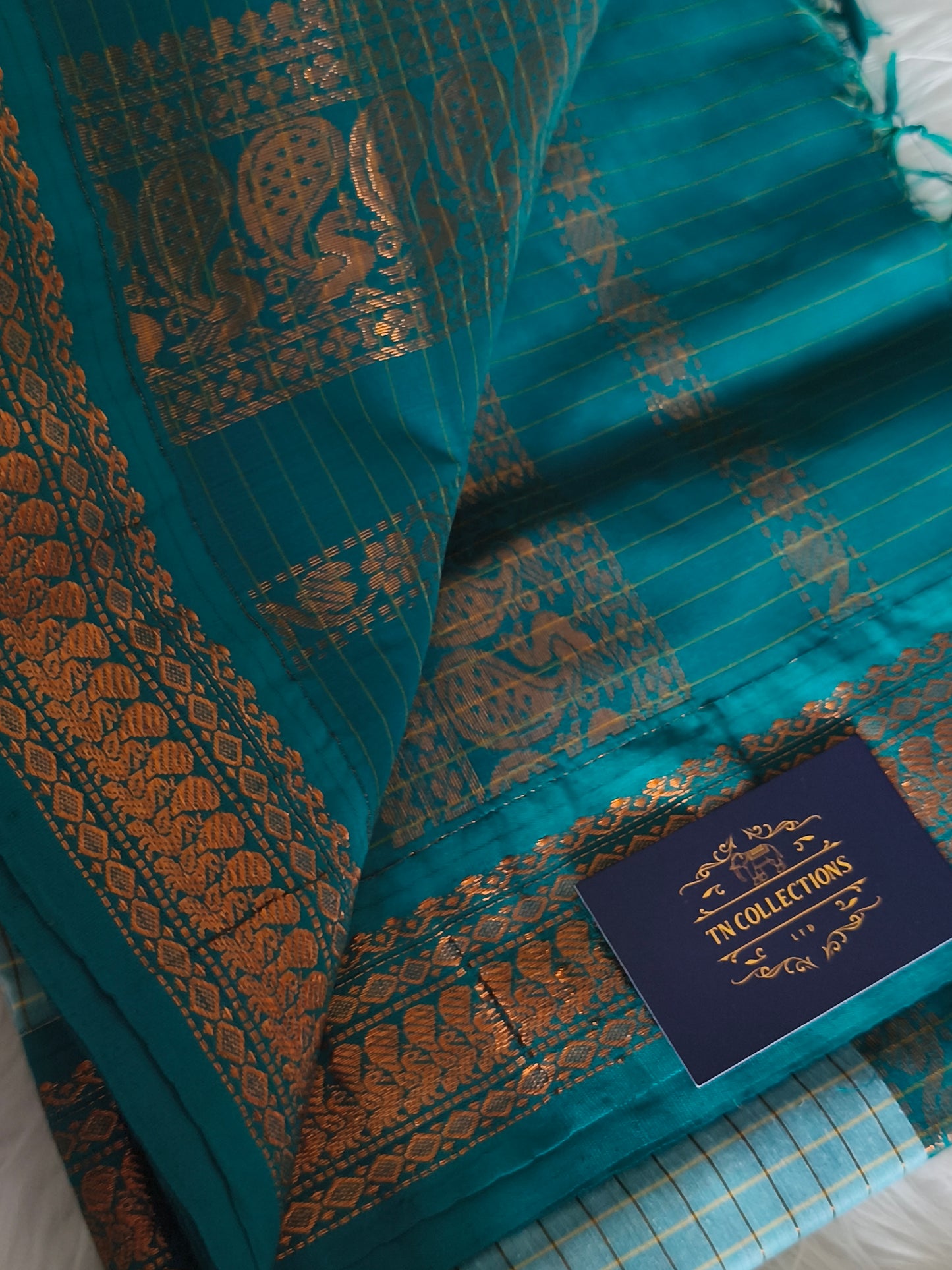 Stunning Kalyani Cotton Pattu Saree with contrast blouse