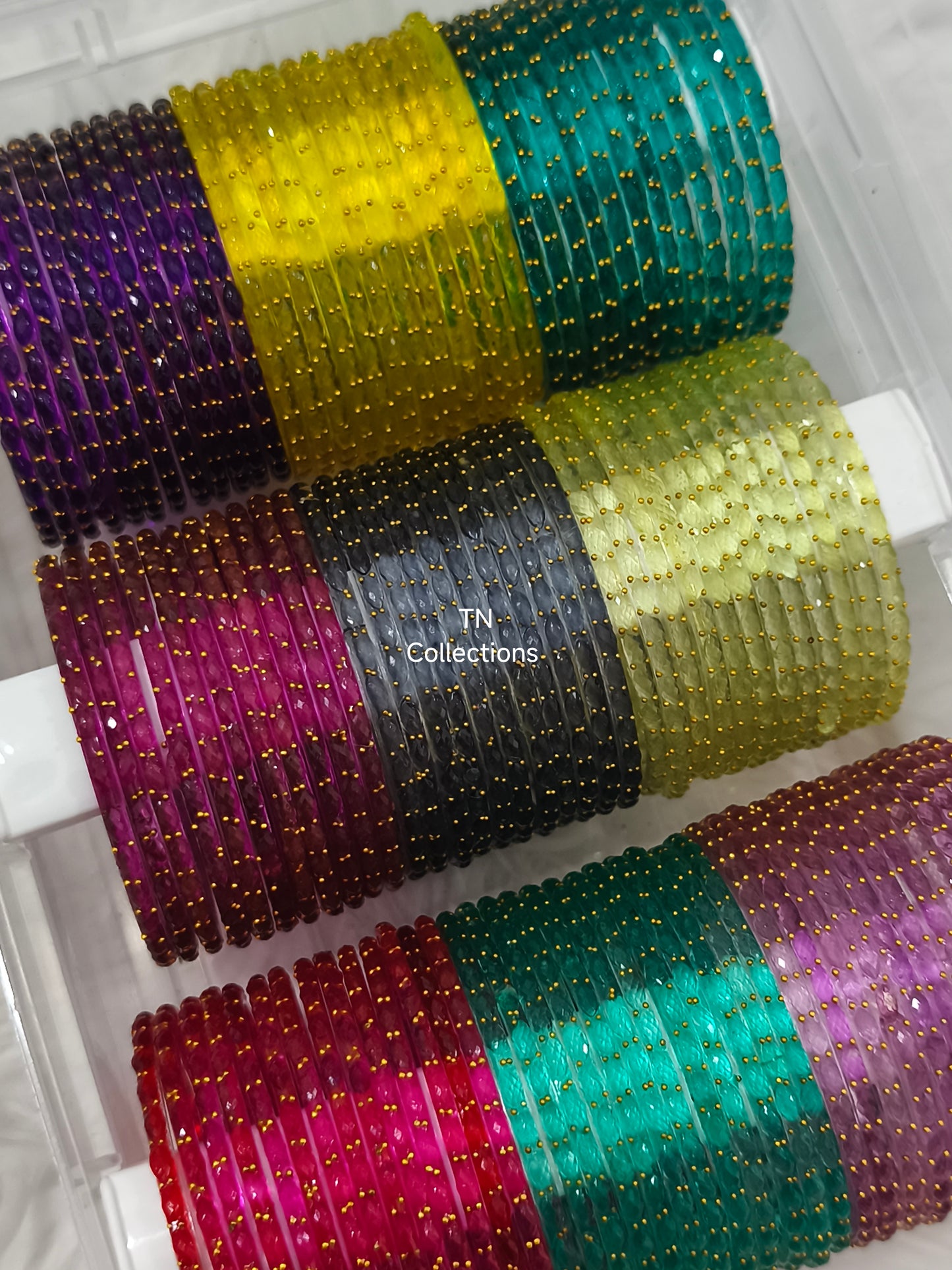 Trendy Raindrop Glass Bangles Set (Size 2.6)