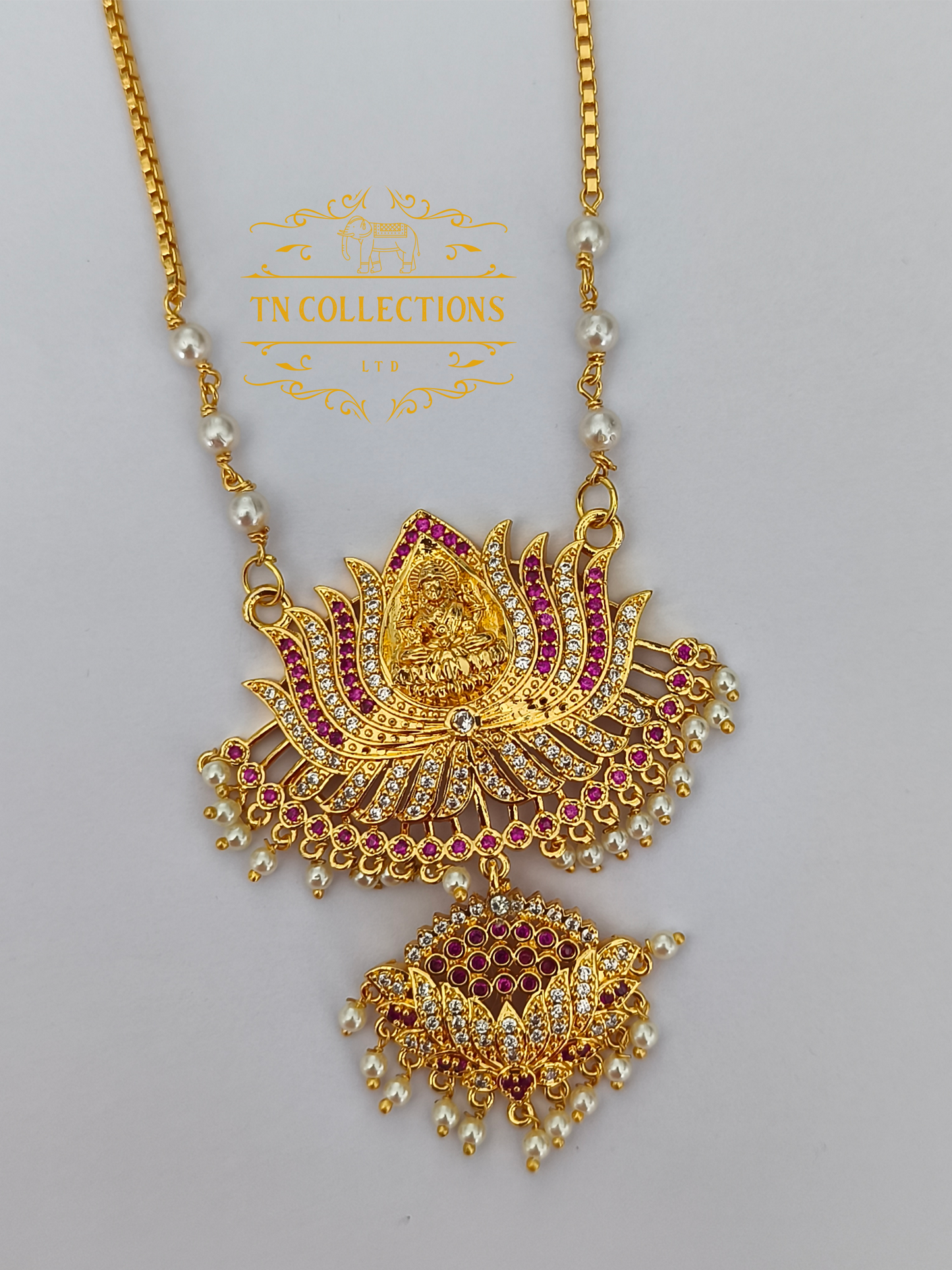 Micro Gold-Plated Traditional Pathakkam with single layer pearl chain (Ruby & white stones)