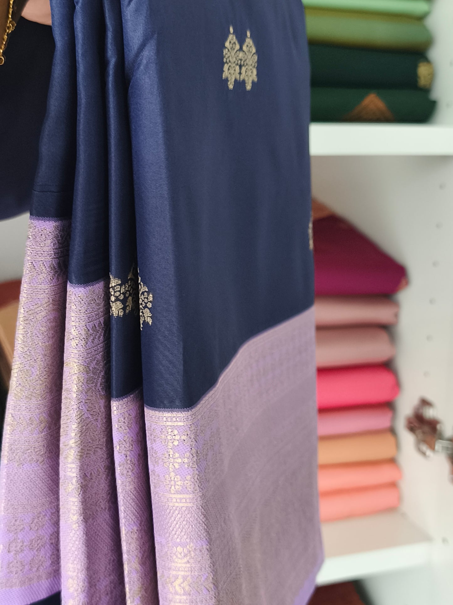 Kanchi Soft Silk Saree with contrast blouse and rich pallu Navy blue with lavender