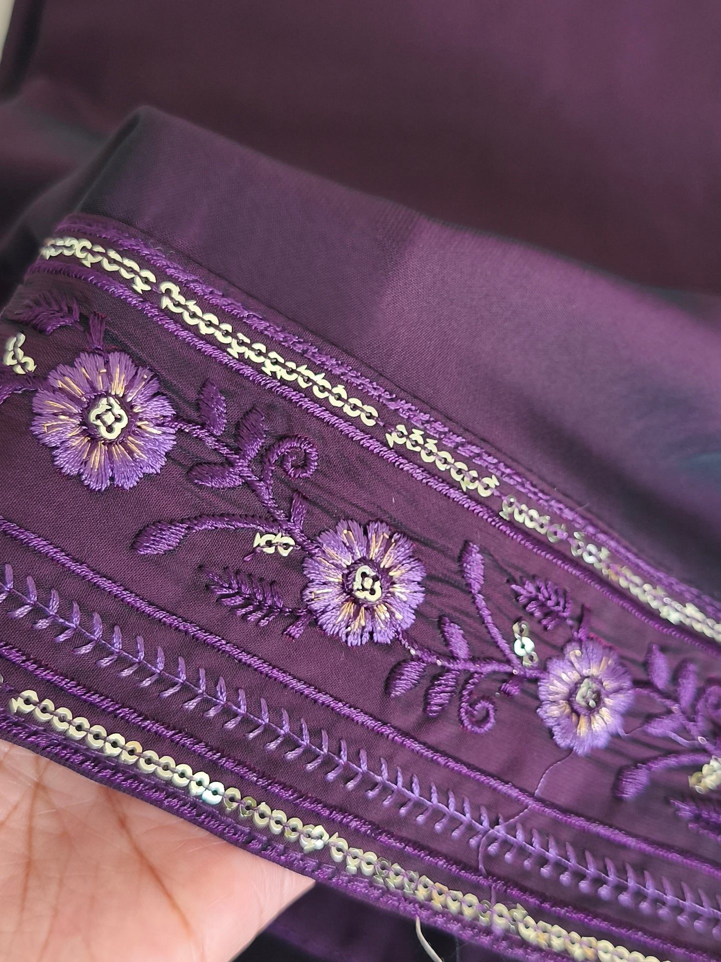 Stylish 3 Piece Embroidered Side Open Shalwar Suit with Floral Dupatta – (Size XL)