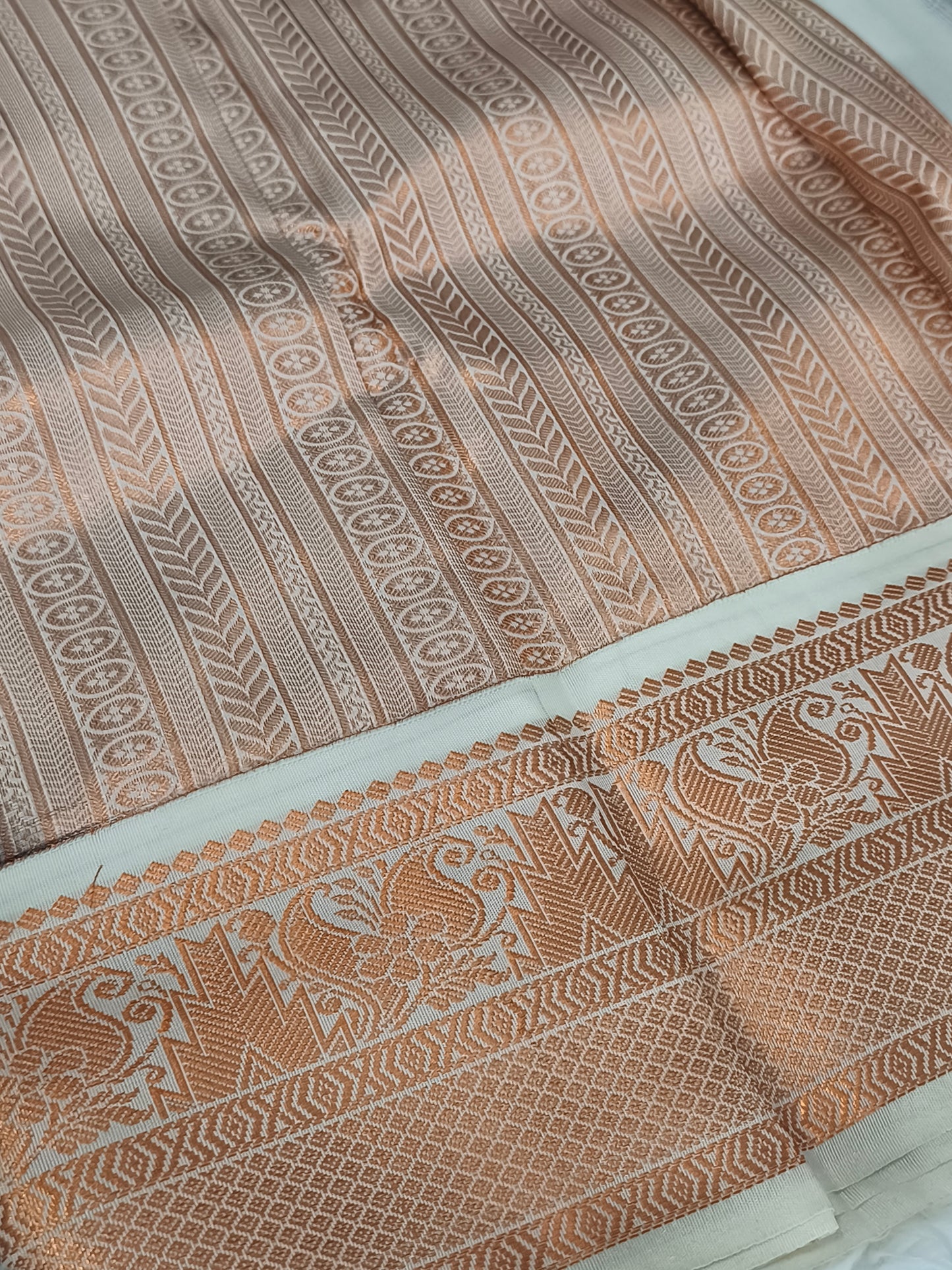 Korvai Premium soft silk saree (Maroon)