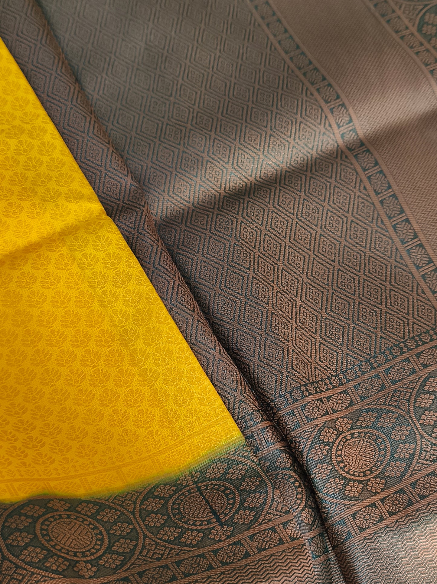 Soft Lightweight Kubera Pattu Saree