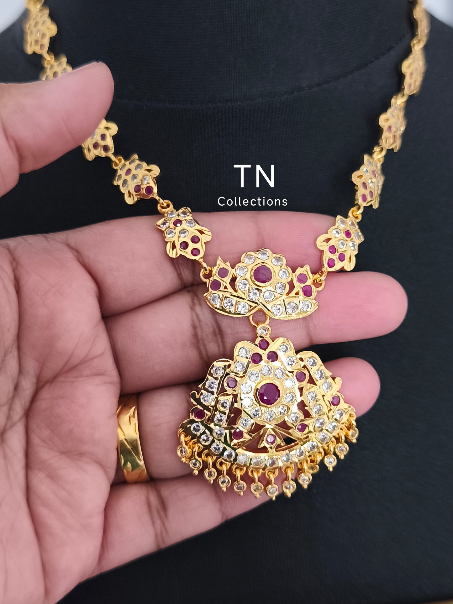 Micro Finish Attiyal with earrings
