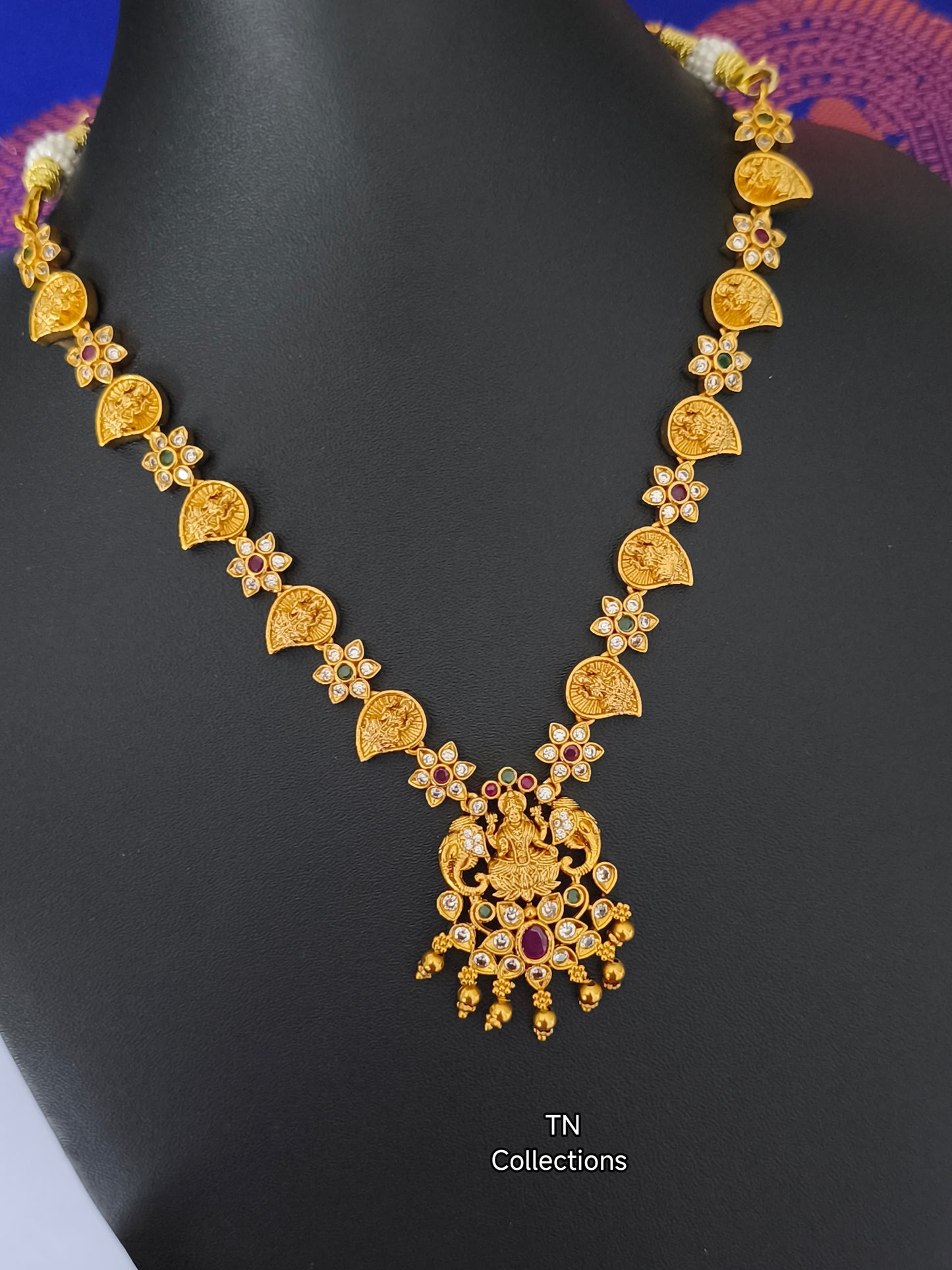 Matte Finish Necklace Set