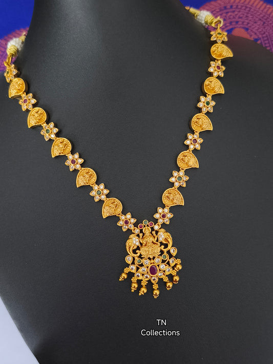 Matte Finish Necklace Set