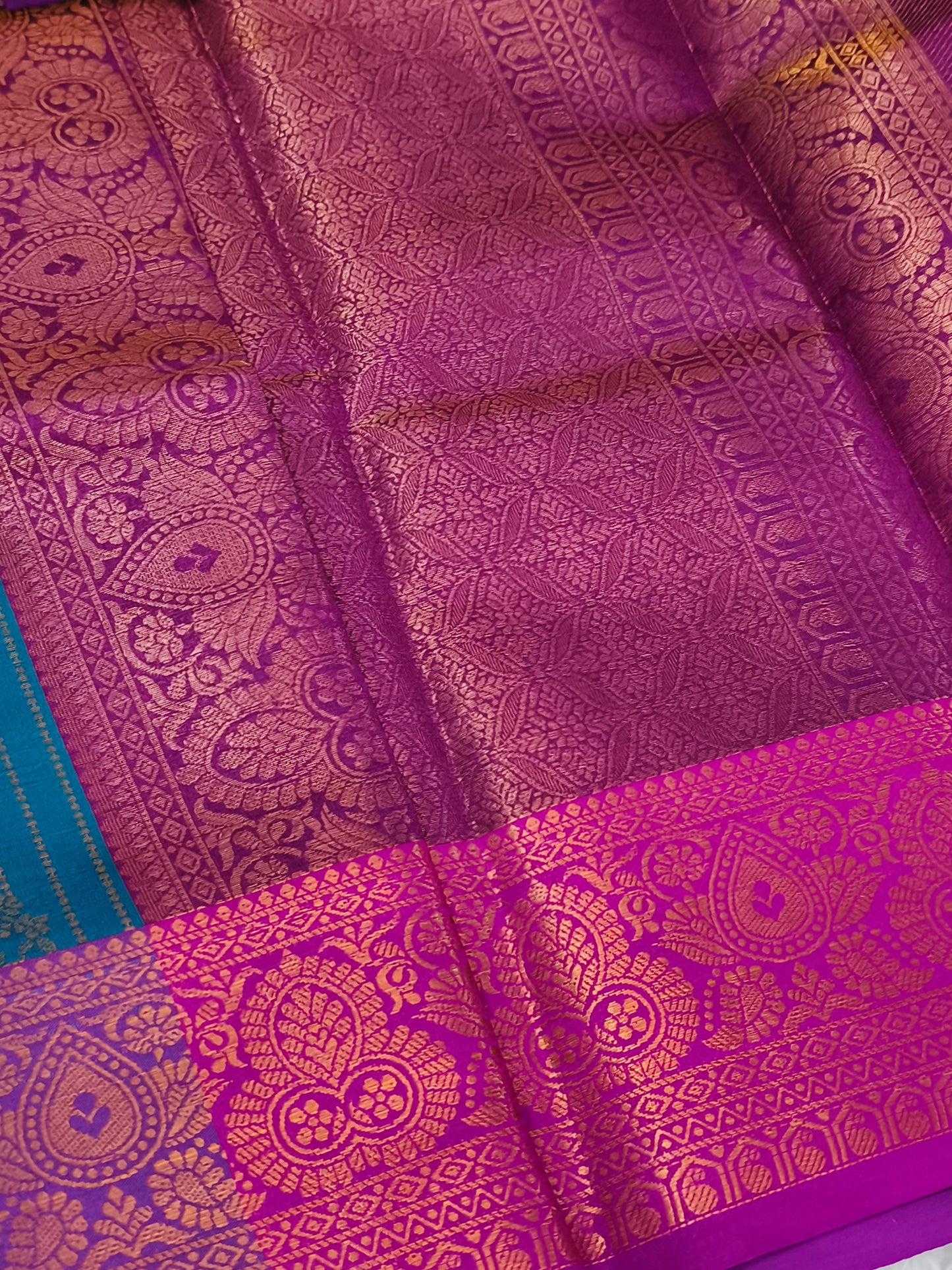 Vairaoosi Soft Silk Saree (Teal Blue)