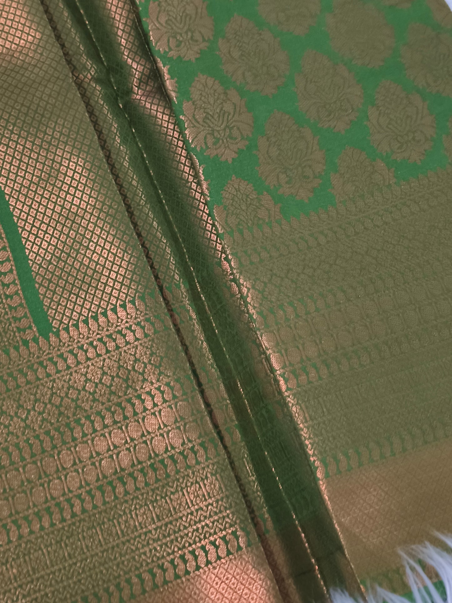 Kanchi Tissue Silk Saree (Olive Green)