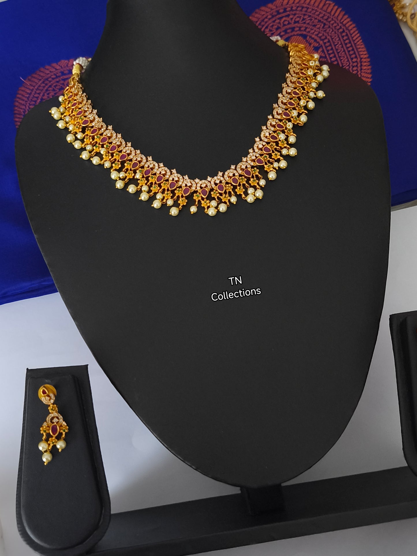 Matte Finish Necklace Set