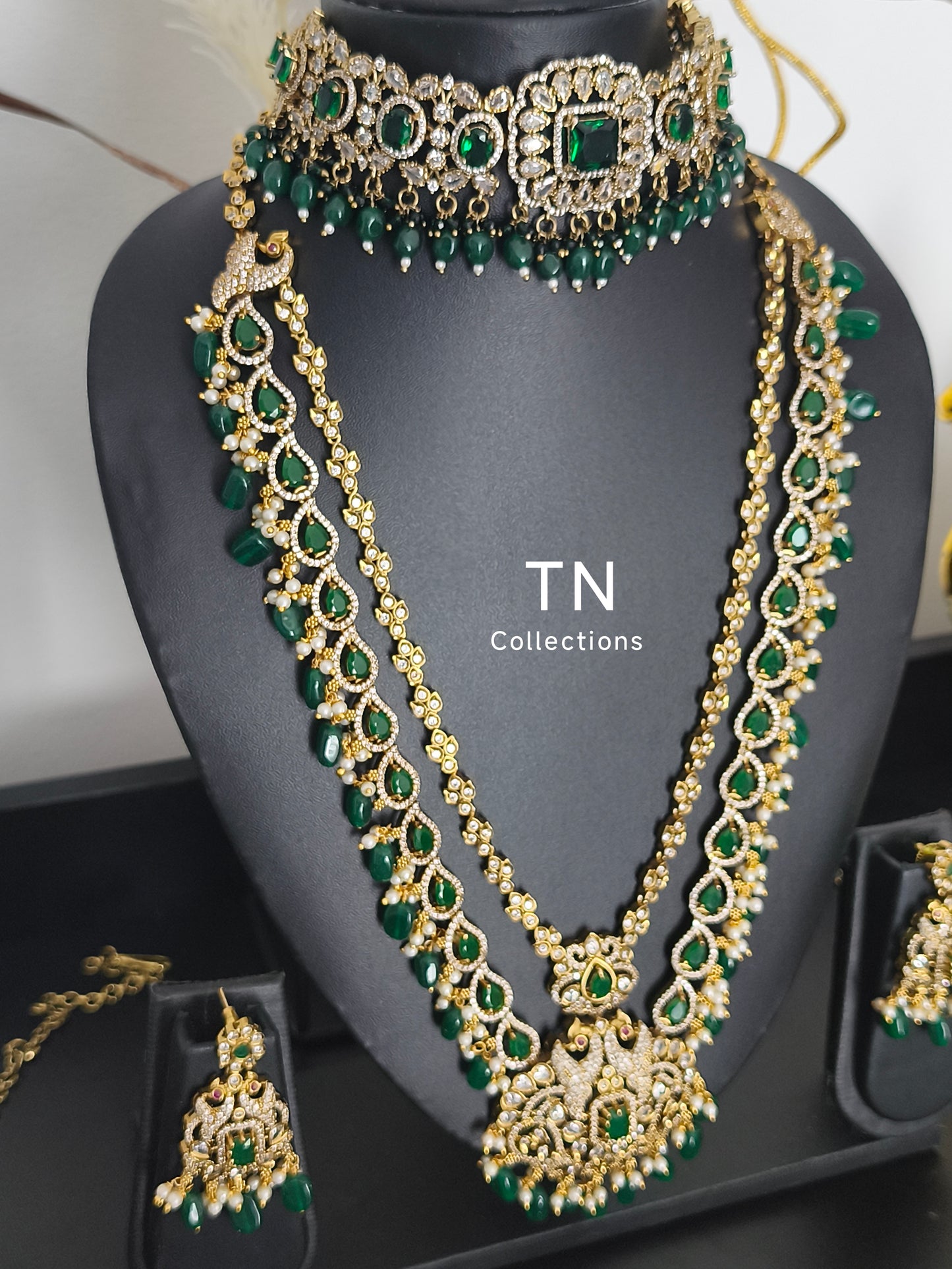 Victorian Finish Green Semi Bridal Set/Wedding jewellery set