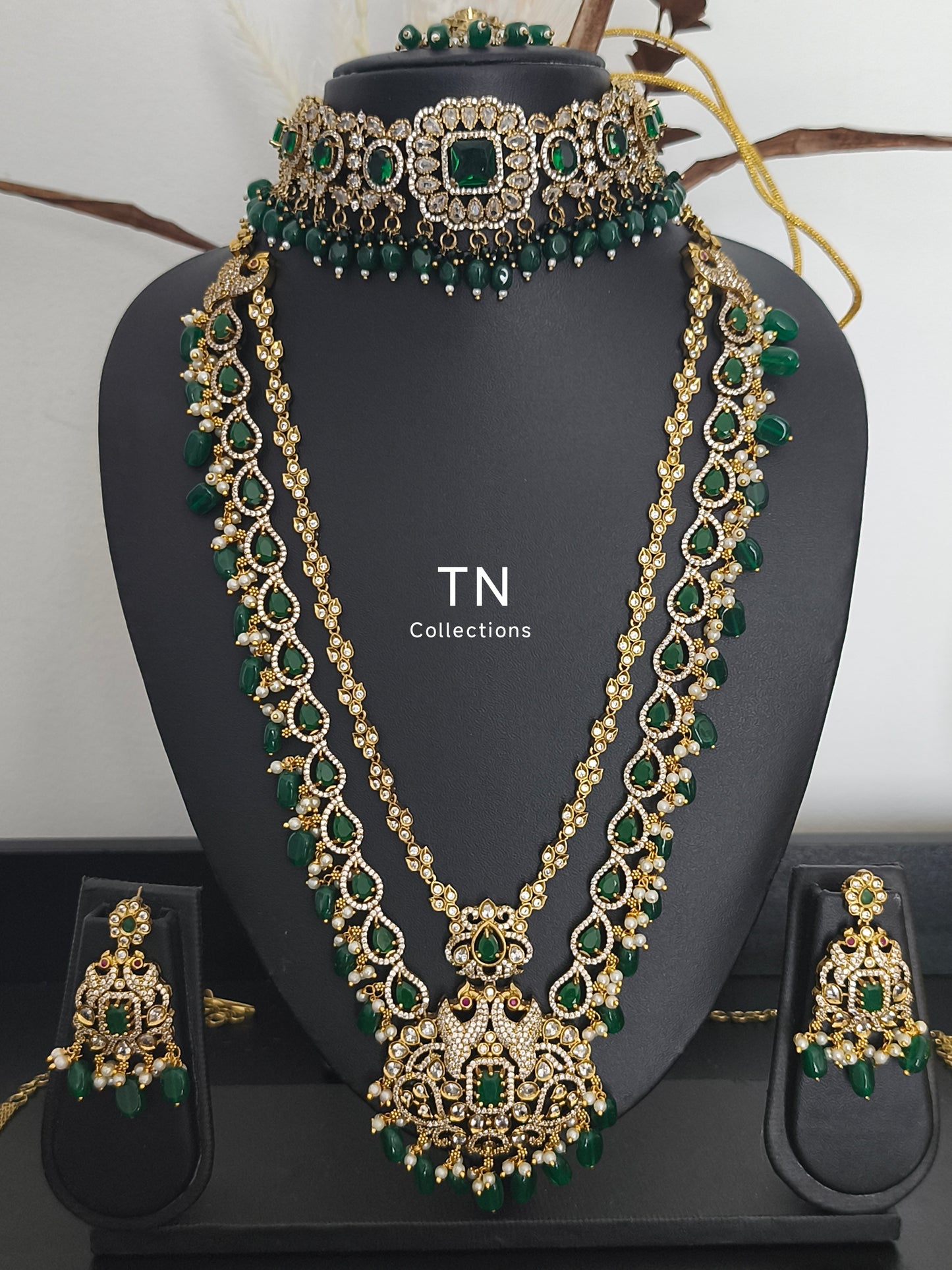 Victorian Finish Green Semi Bridal Set/Wedding jewellery set