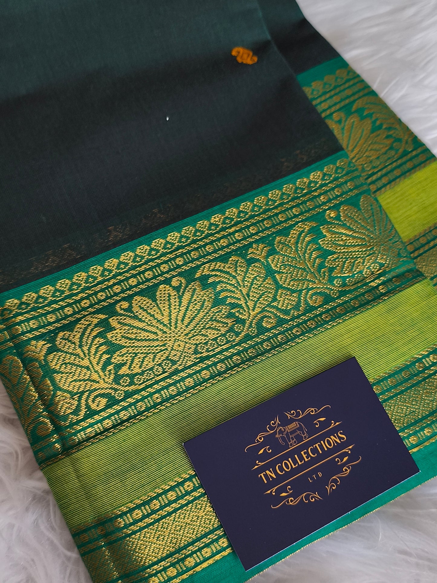 Pure handloom kanchi cotton saree (Dark Bottle Green)