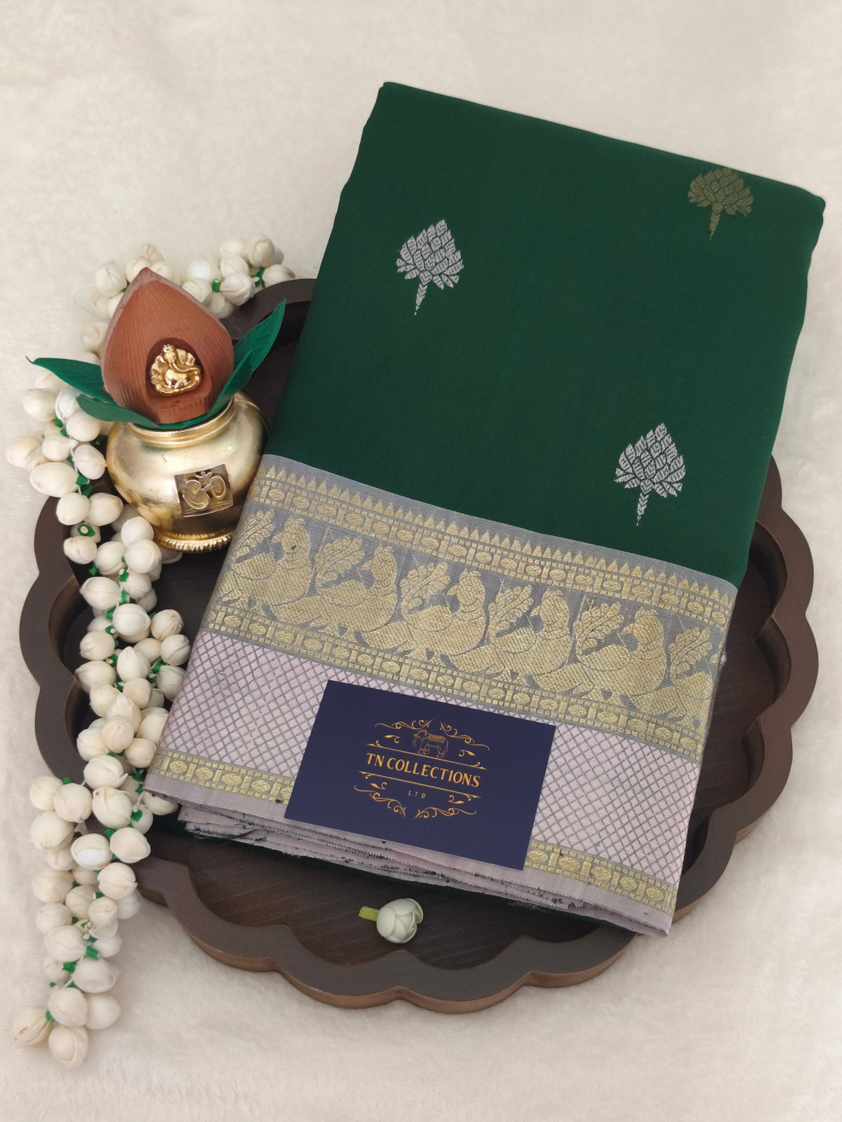Pure handloom kanchipuram silk saree (Forest Green)
