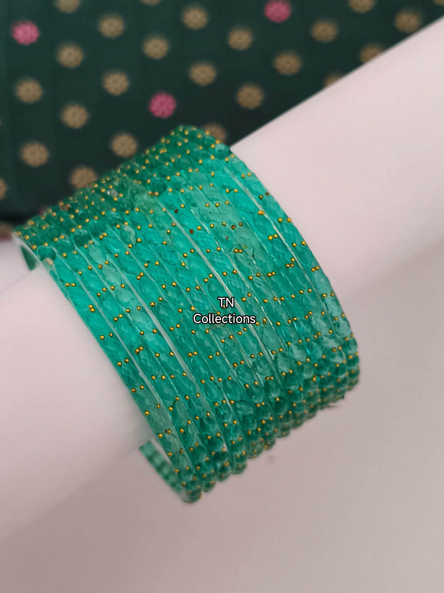 Trendy Raindrop Glass Bangles Set (Size 2.8)